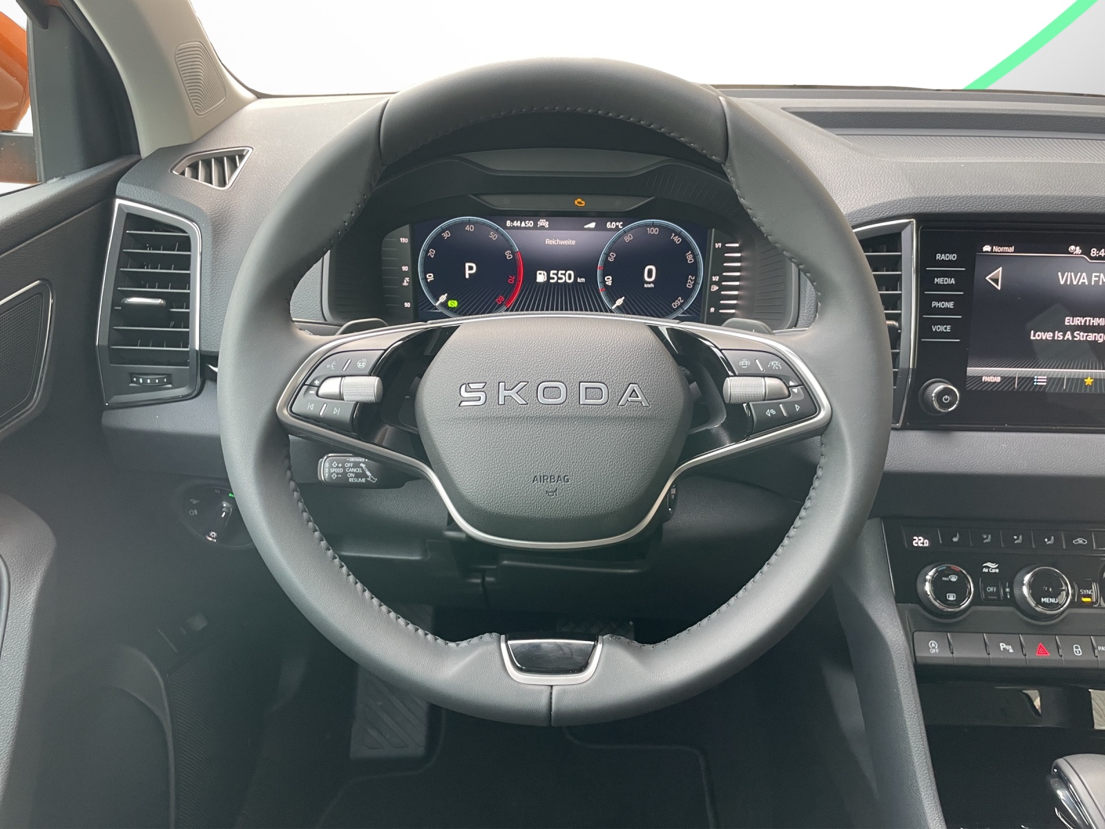 SKODA Karoq 1.5 TSI Dynamic DSG-image-7