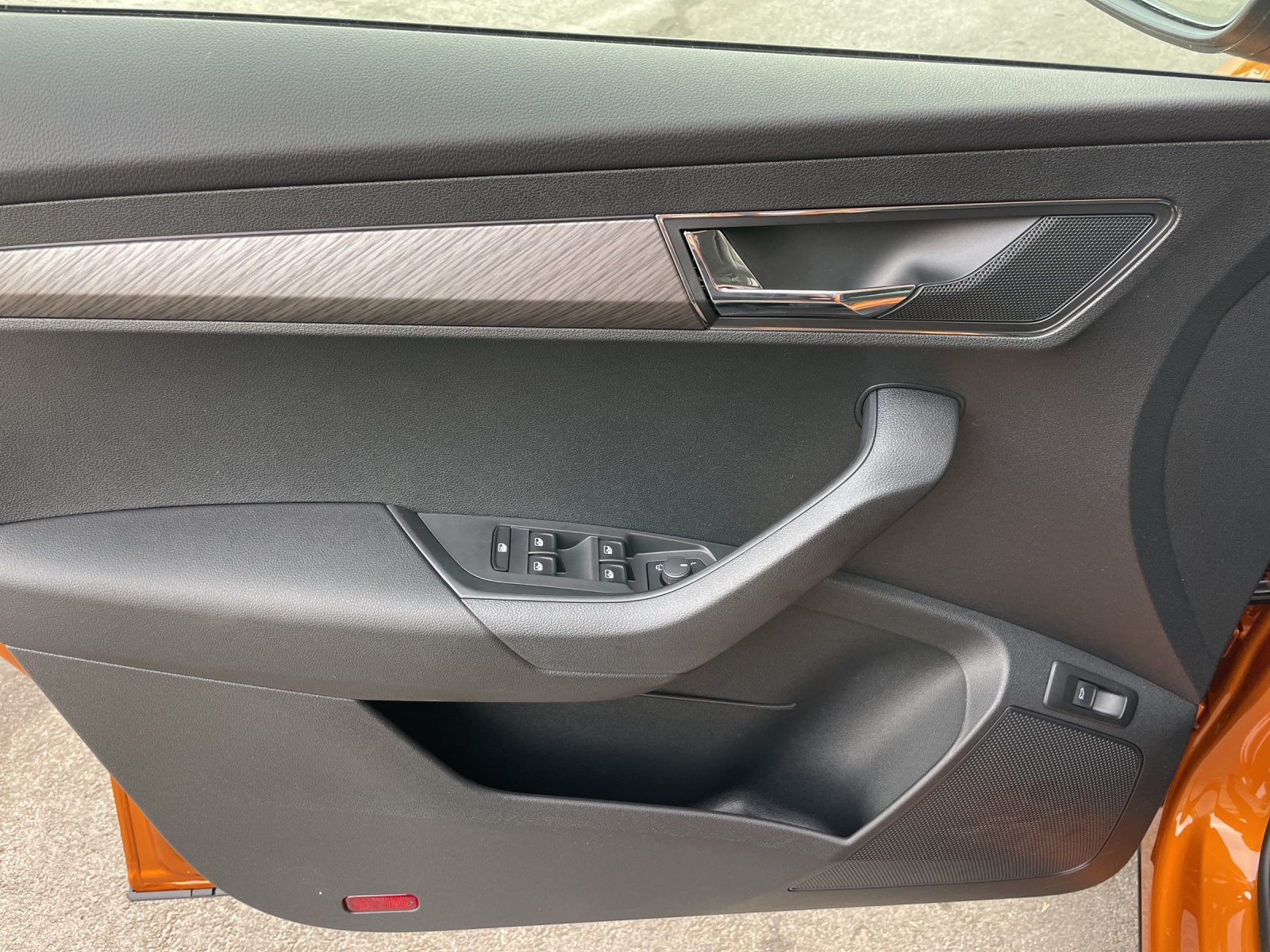 SKODA Karoq 1.5 TSI Dynamic DSG-image-5