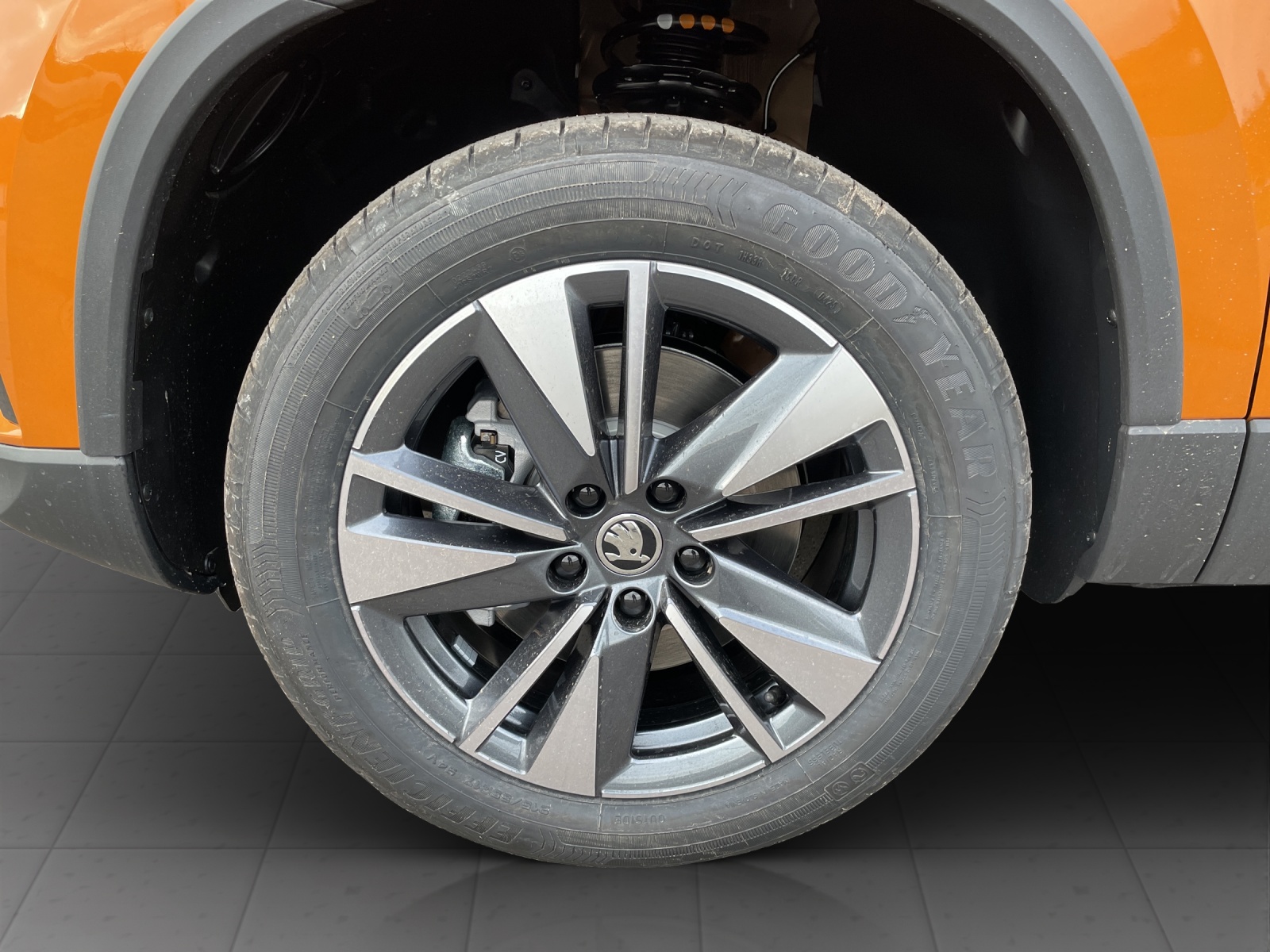 SKODA Karoq 1.5 TSI Dynamic DSG-image-16