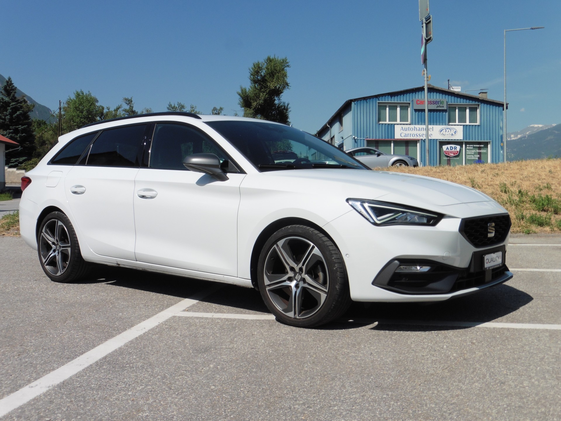 SEAT Leon ST 1.5 eTSI mHEV DSG FR-showroom-element-1