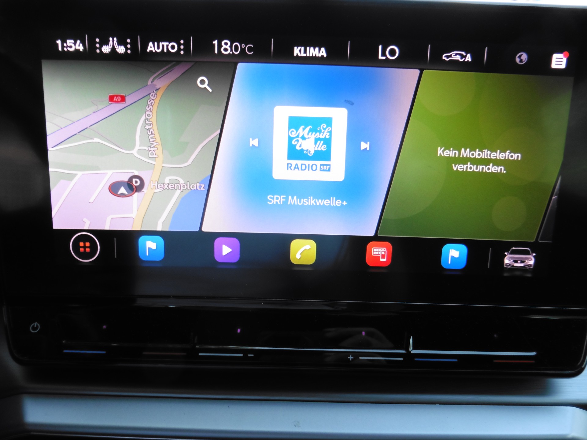 SEAT Leon ST 1.5 eTSI mHEV DSG FR-image-18