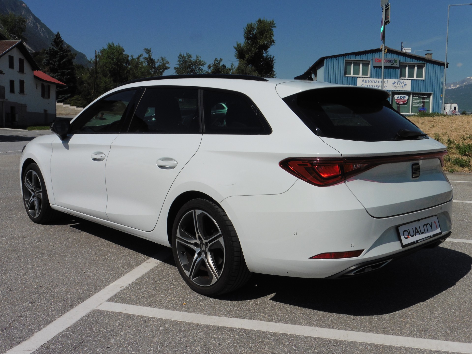 SEAT Leon ST 1.5 eTSI mHEV DSG FR-image-6