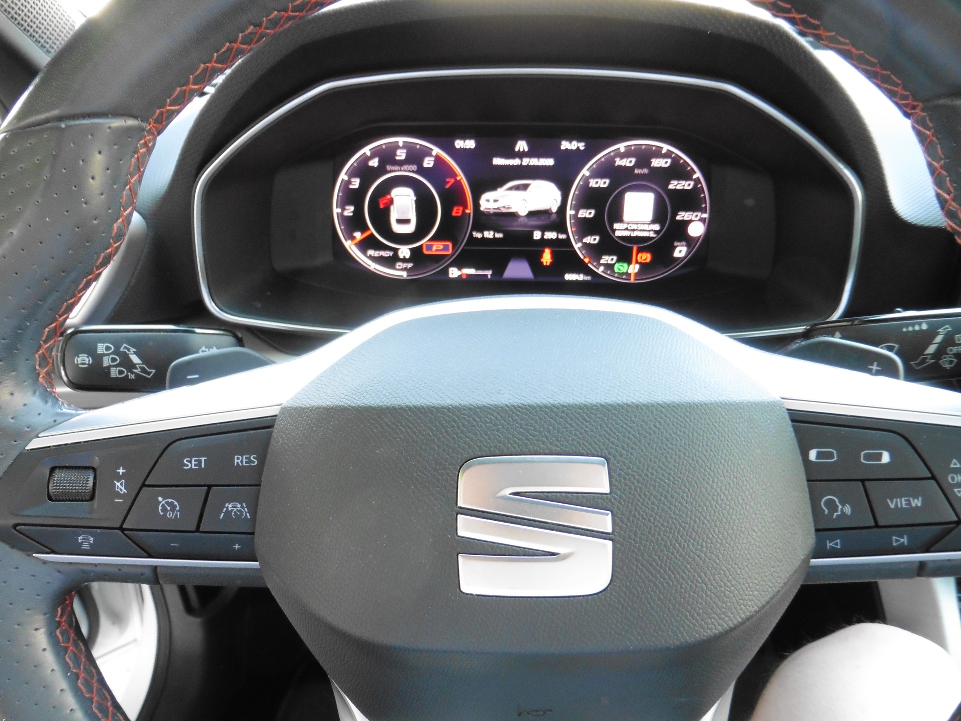 SEAT Leon ST 1.5 eTSI mHEV DSG FR-image-19