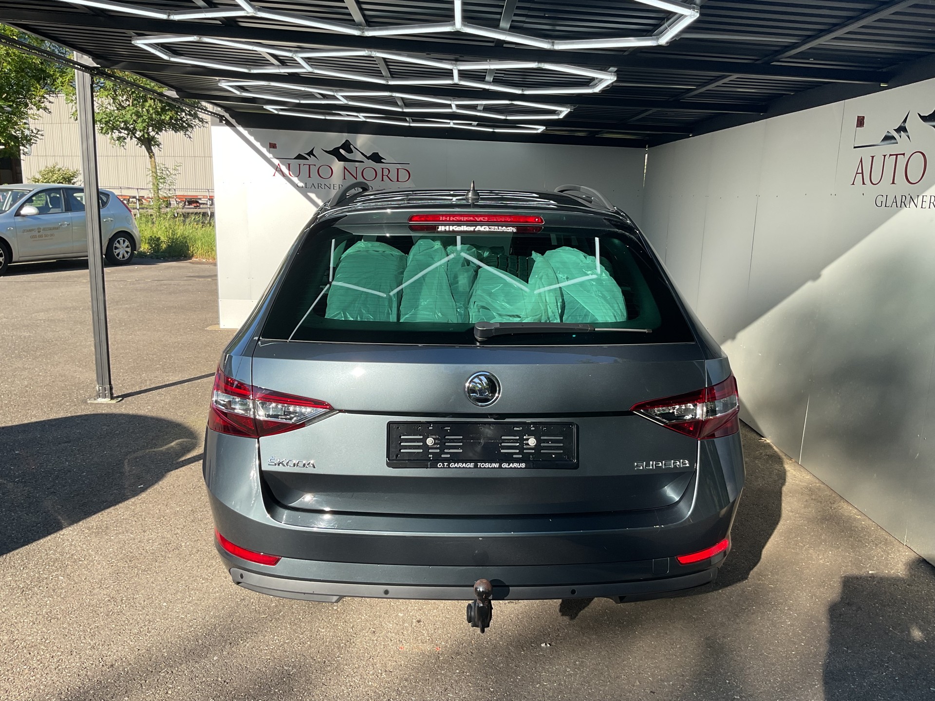 SKODA Superb Combi 1.5 TSI ACT Ambition DSG-image-4