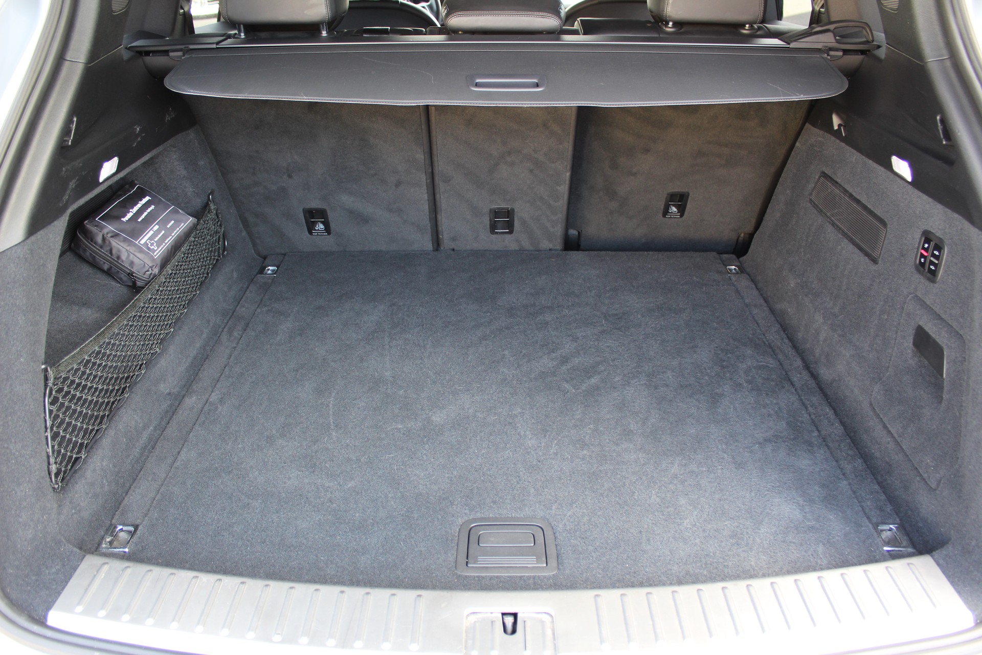 PORSCHE Cayenne-image-17