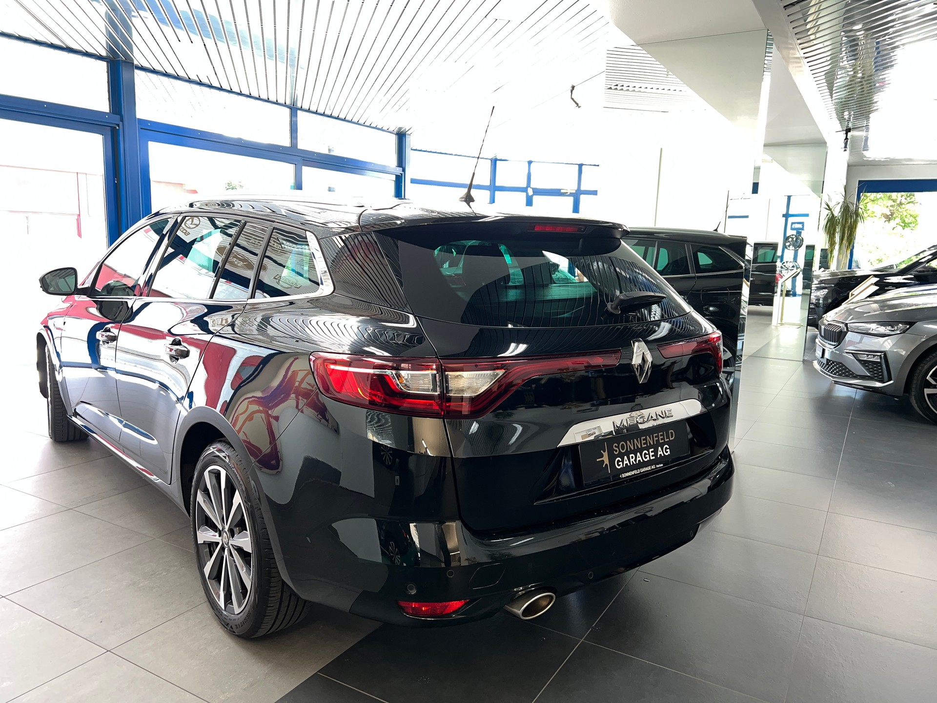 RENAULT Mégane Grandtour 1.3 16V Turbo GT Line EDC-image-2