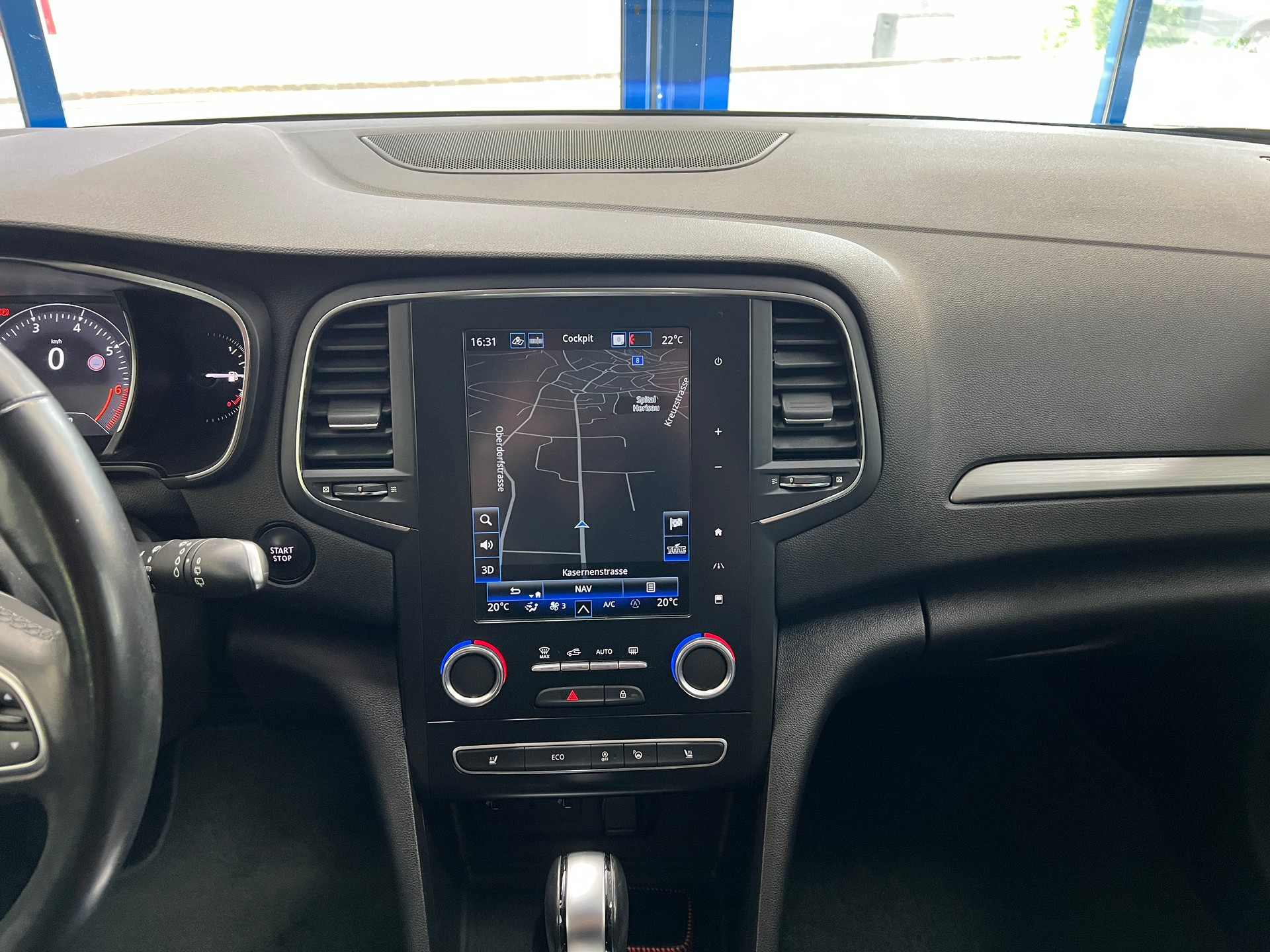 RENAULT Mégane Grandtour 1.3 16V Turbo GT Line EDC-image-17