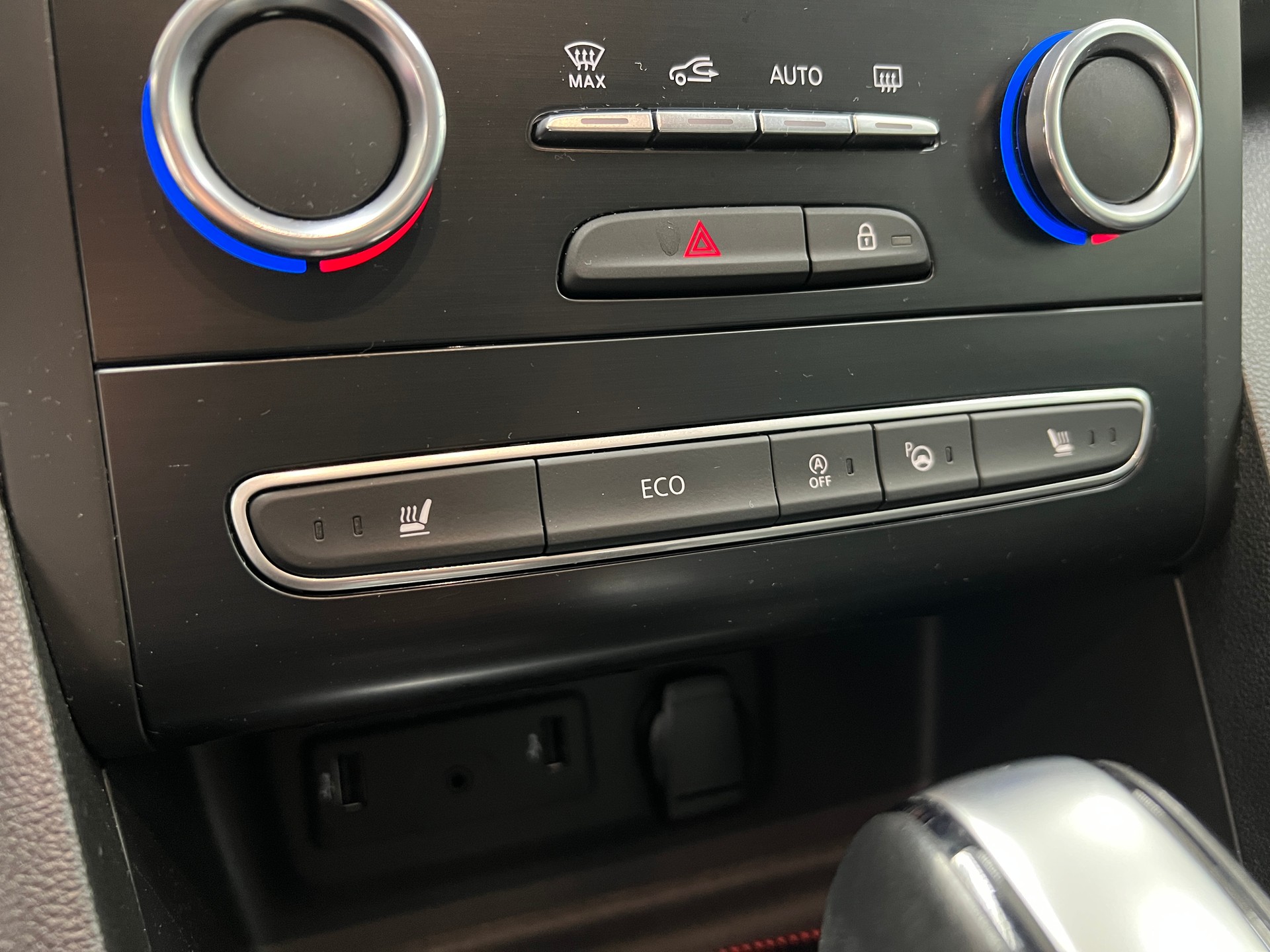 RENAULT Mégane Grandtour 1.3 16V Turbo GT Line EDC-image-9