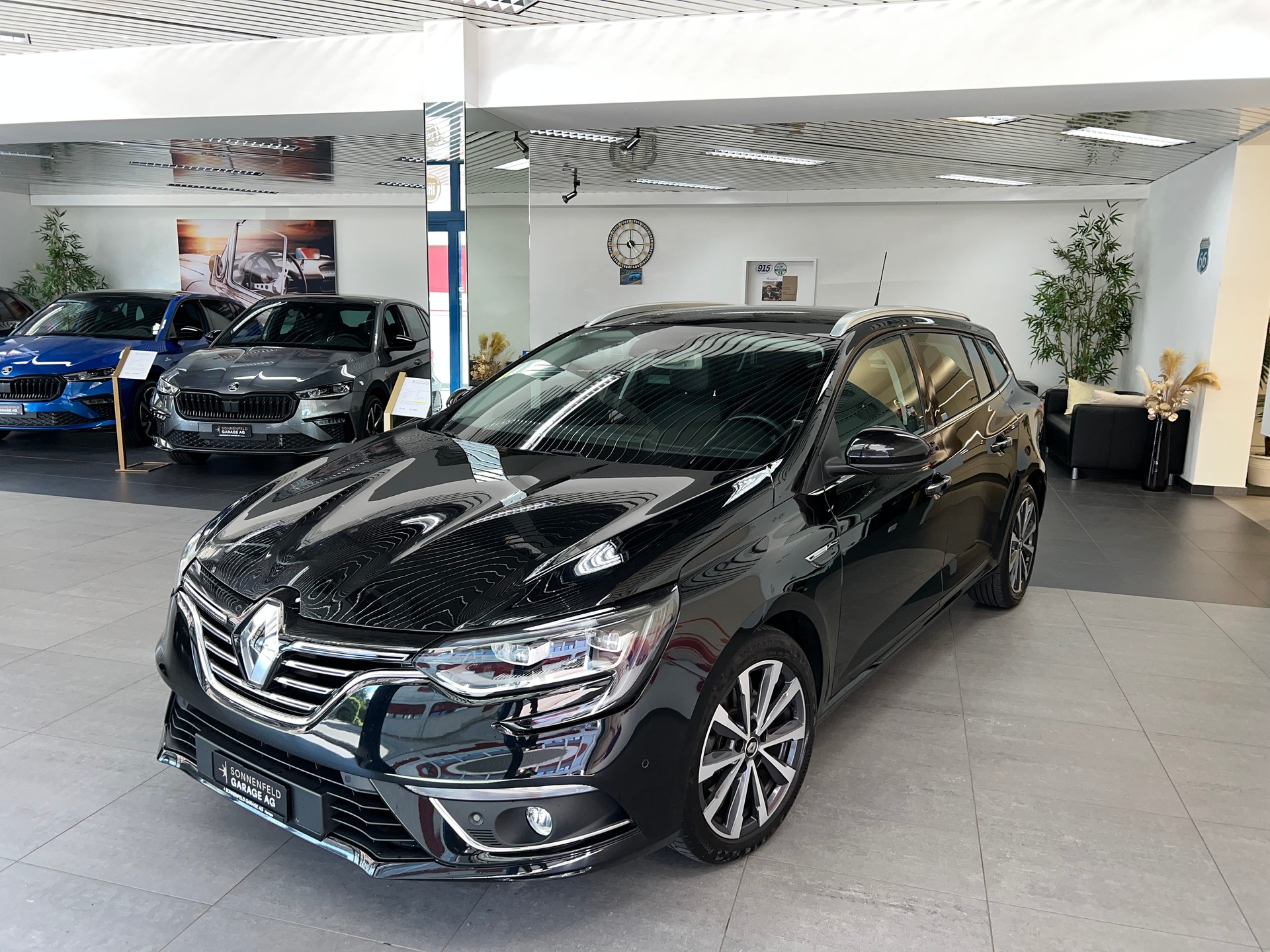 RENAULT Mégane Grandtour 1.3 16V Turbo GT Line EDC-image-1