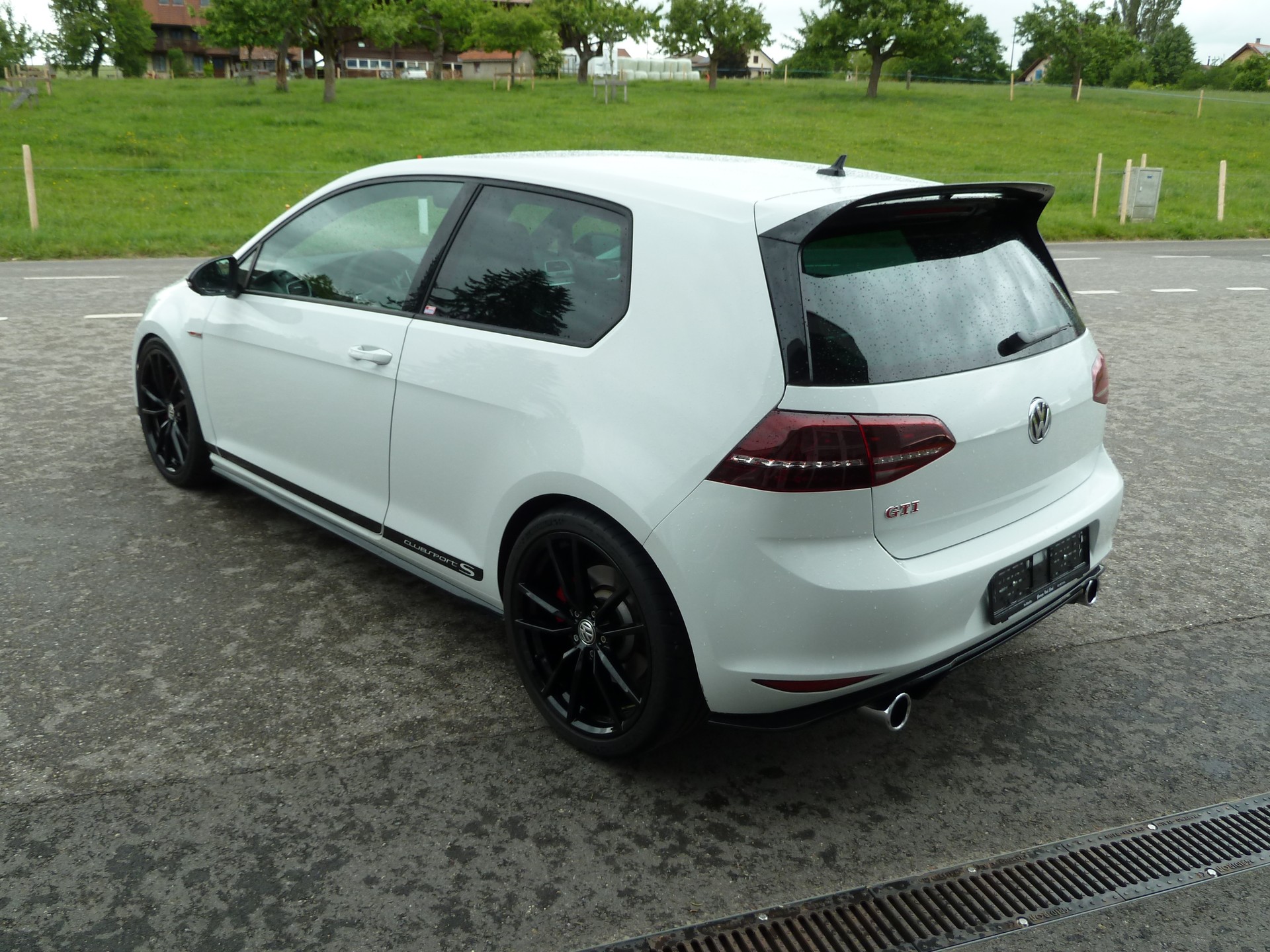 VW Golf 2.0 TSI GTI Clubsport S-image-6