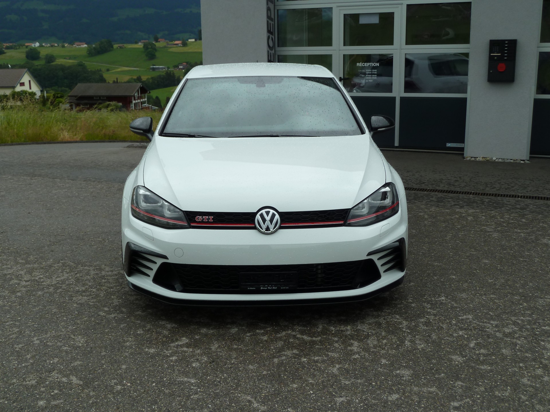 VW Golf 2.0 TSI GTI Clubsport S-image-1