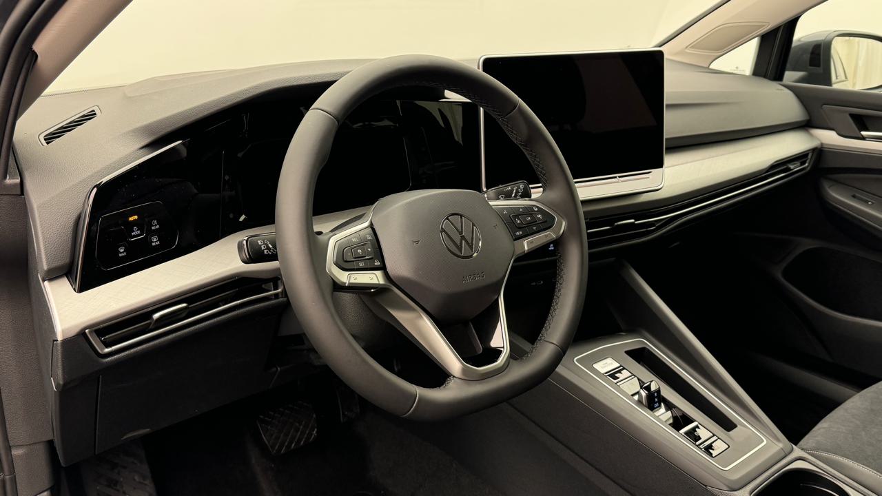 VW Golf VIII 1.5 TSI PHEV Limited-image-6