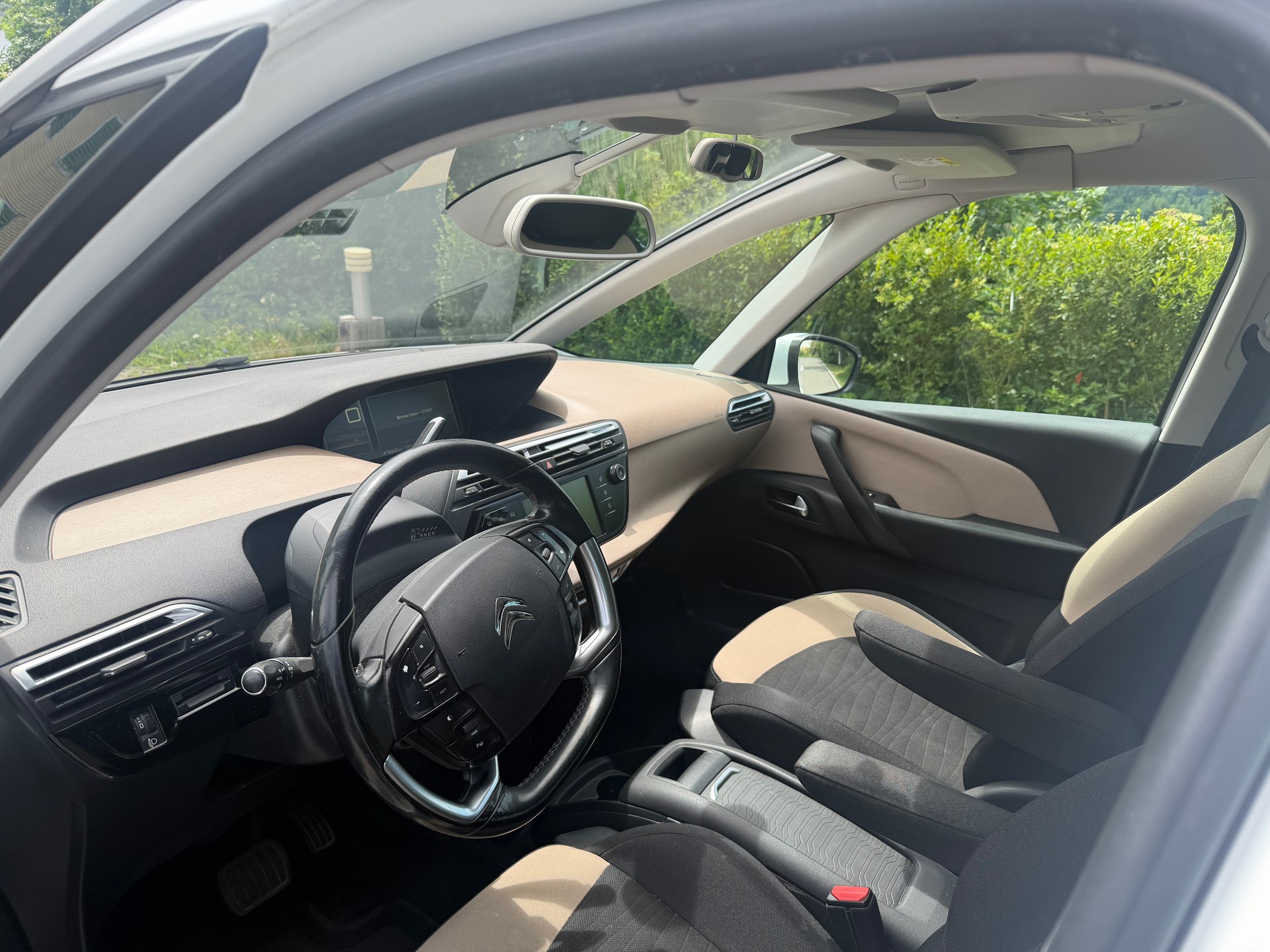 CITROEN C4 PICASSO-image-6