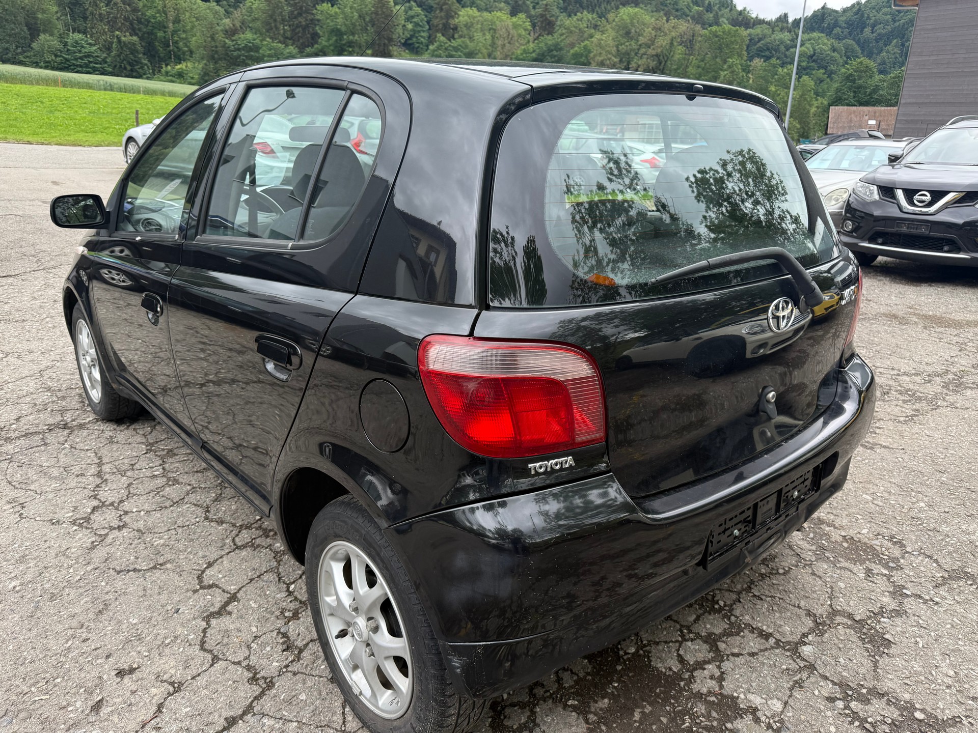 TOYOTA Yaris 1.3 Linea Sol-image-5