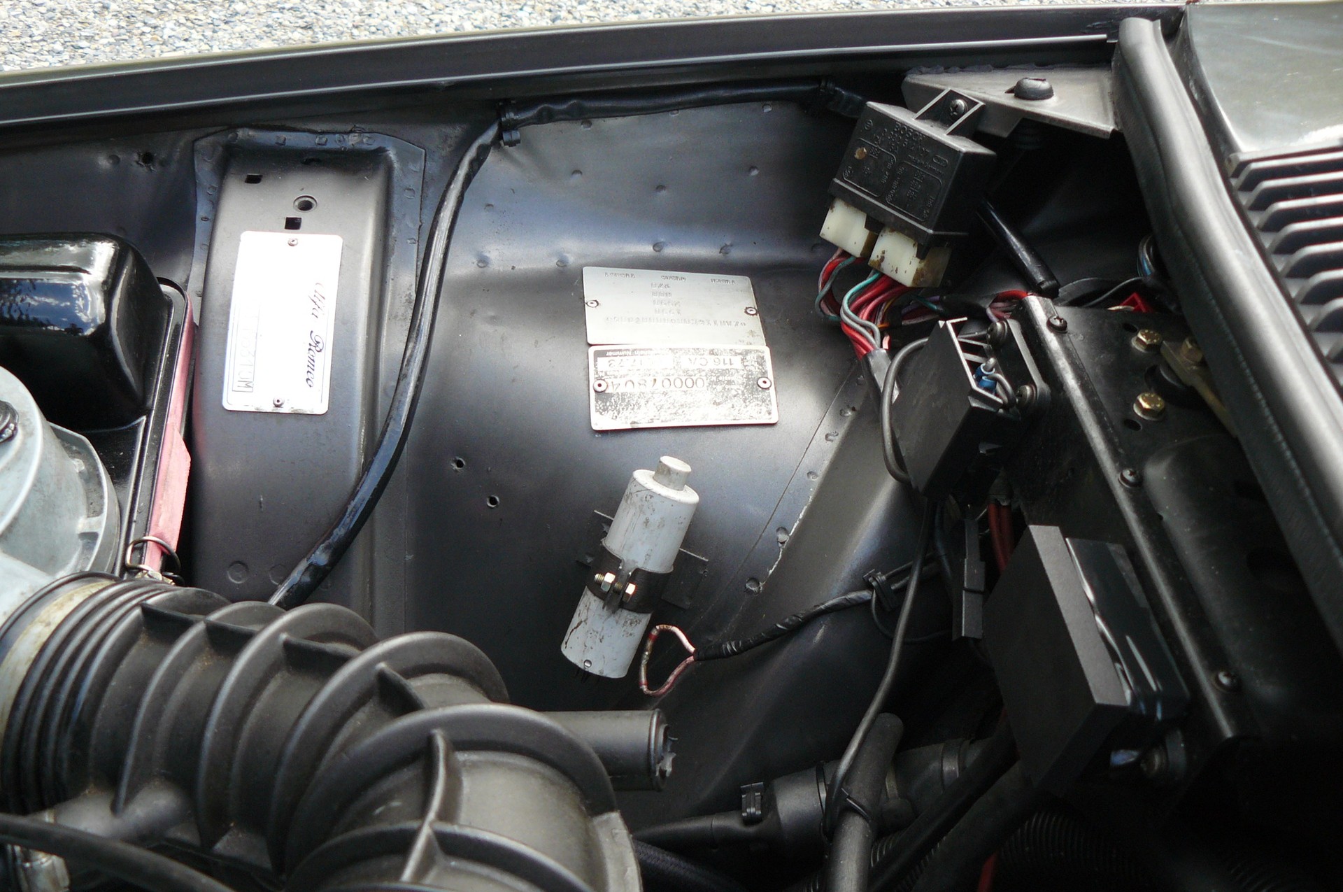 ALFA ROMEO GTV6 2.5-image-9