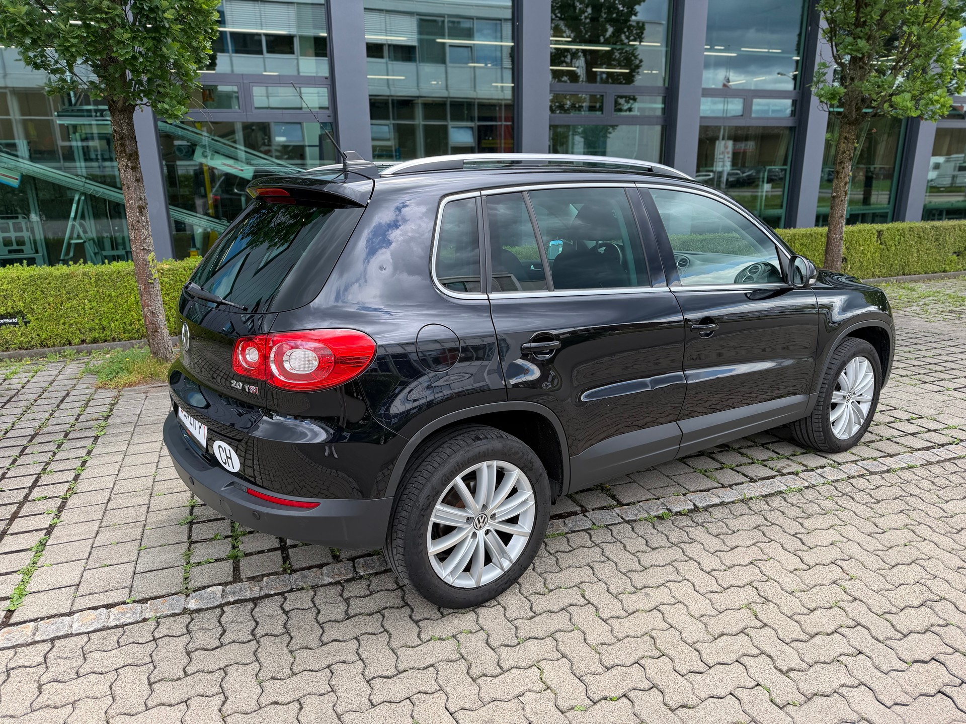 VW Tiguan 2.0 TSI Sport&Style Tiptronic-image-4