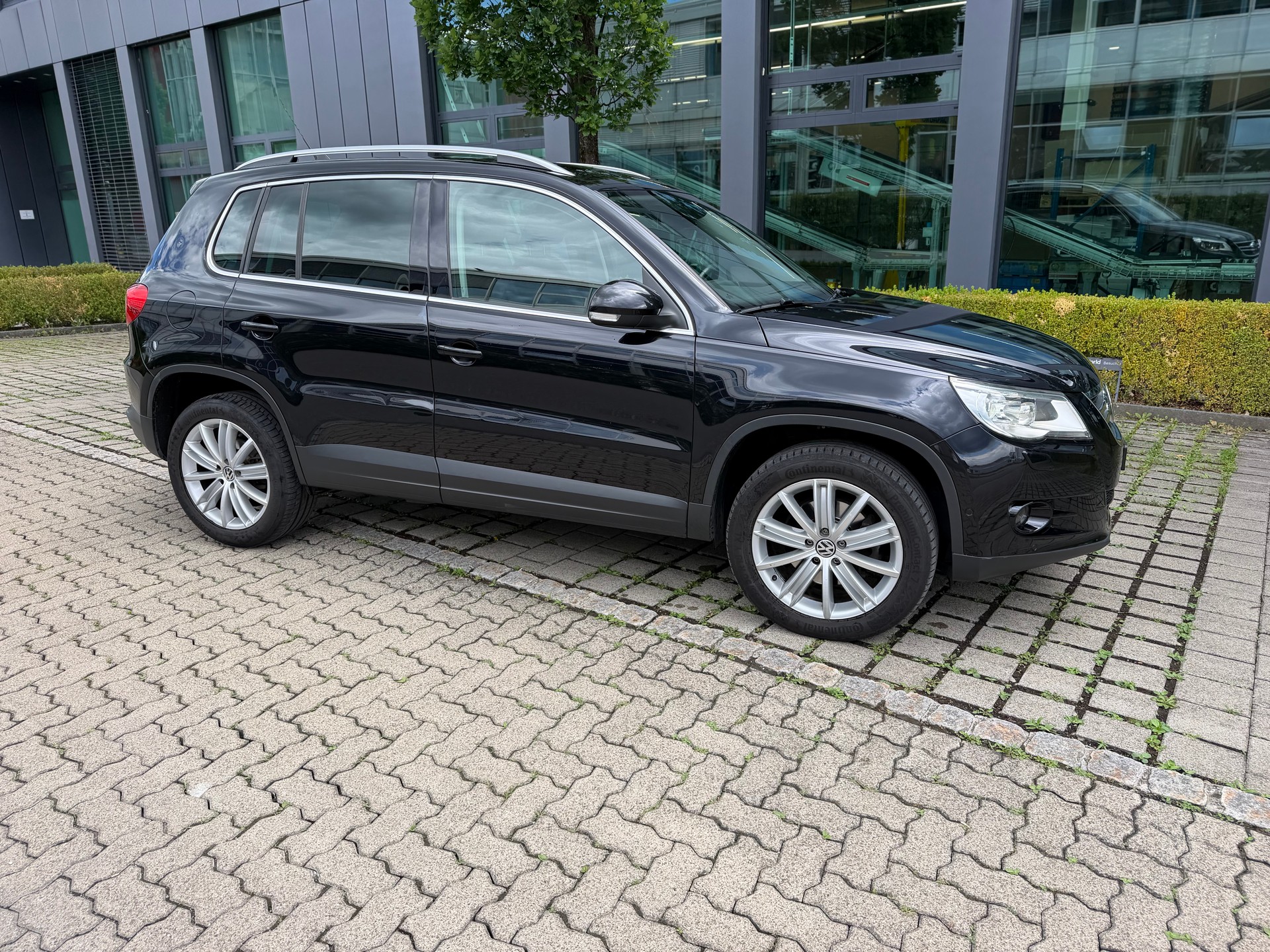 VW Tiguan 2.0 TSI Sport&Style Tiptronic-image-3