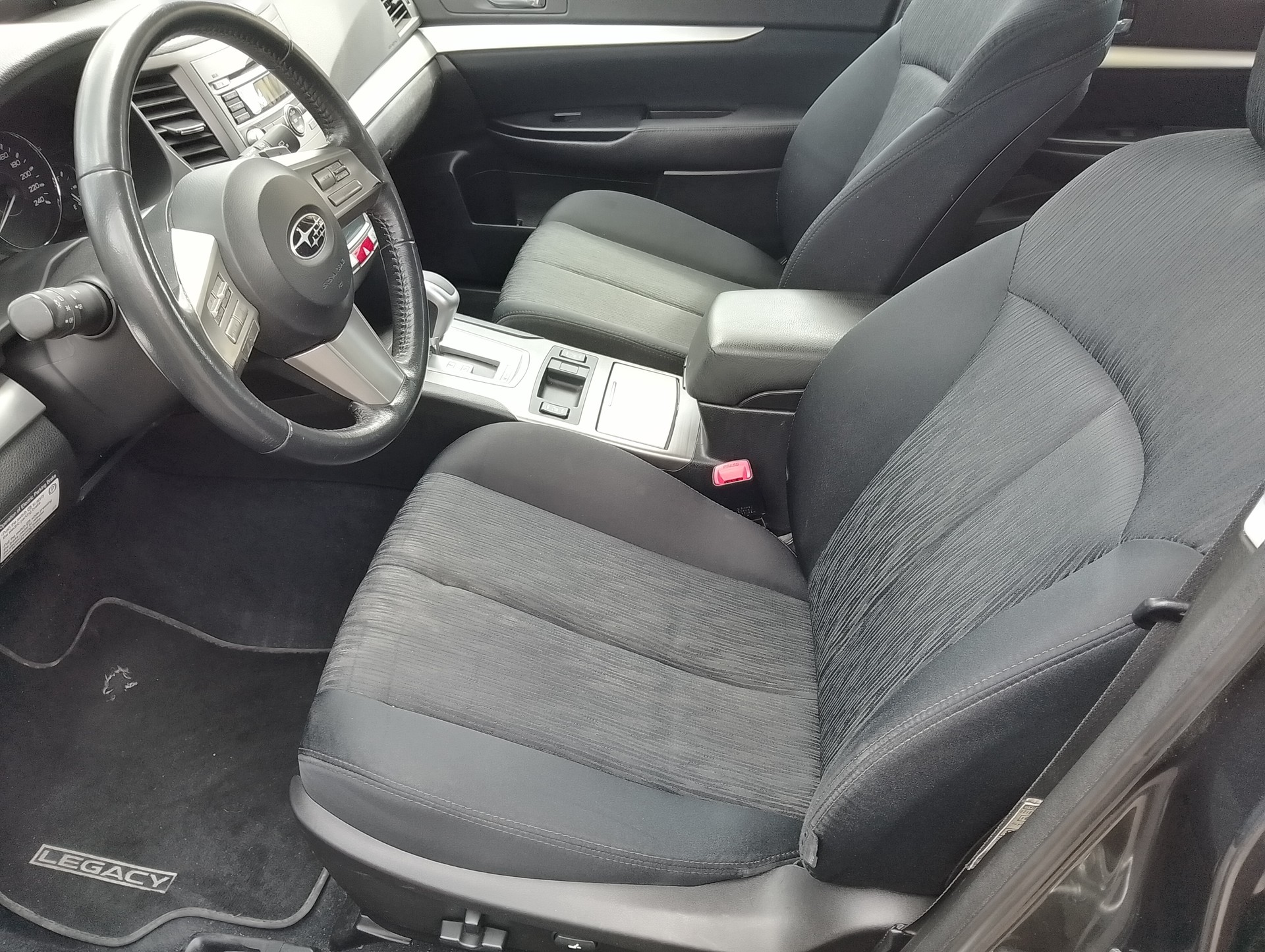 SUBARU Legacy 2.0i Swiss AWD Lineartronic-image-12