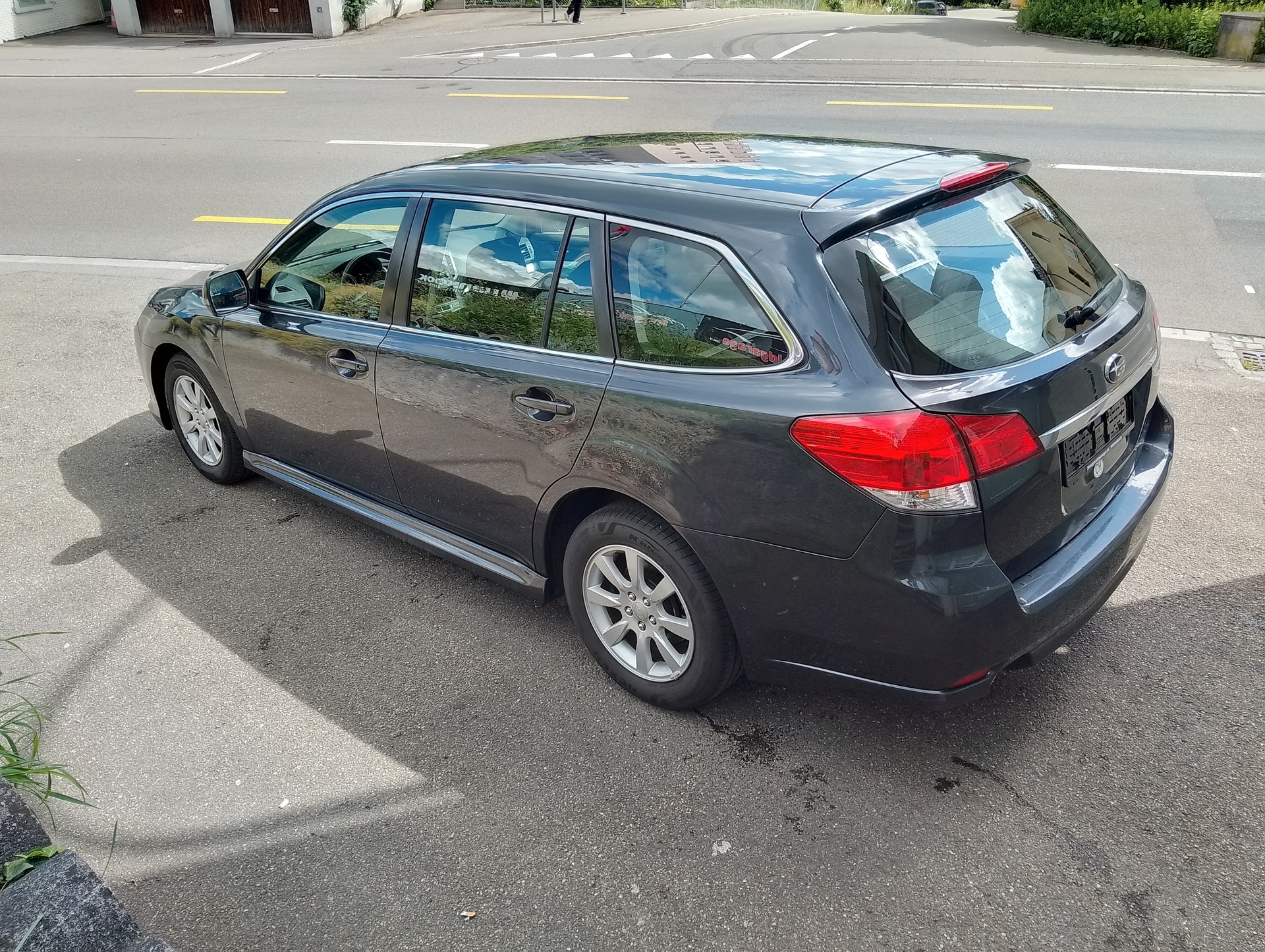 SUBARU Legacy 2.0i Swiss AWD Lineartronic-image-11