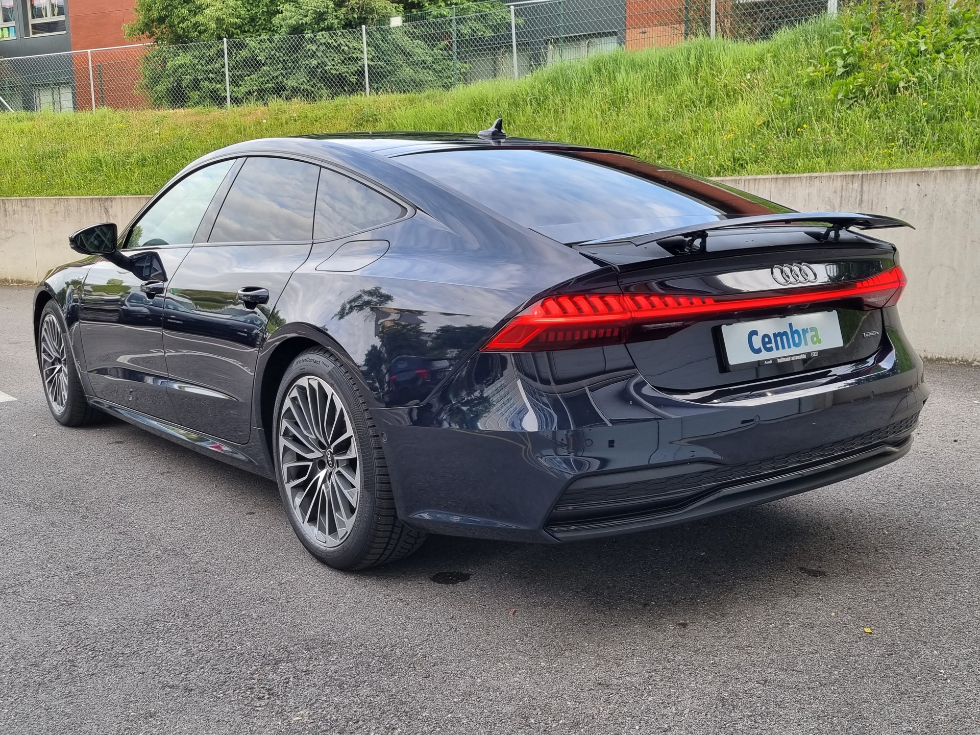 AUDI A7 Sportback 55 TFSI e quattro S-tronic-image-3