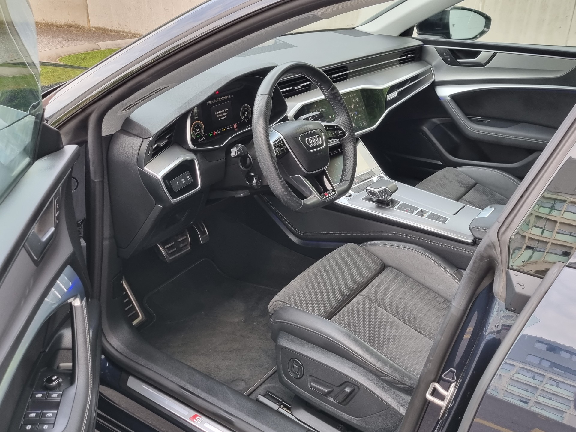 AUDI A7 Sportback 55 TFSI e quattro S-tronic-image-7