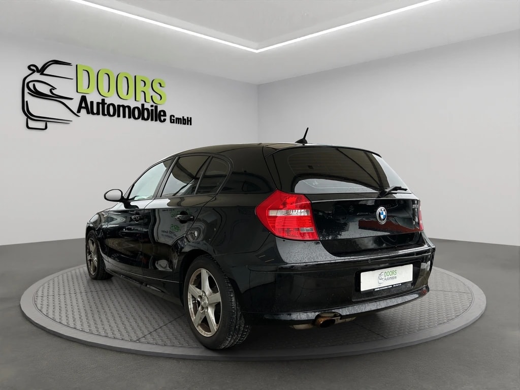 BMW 118i-image-3