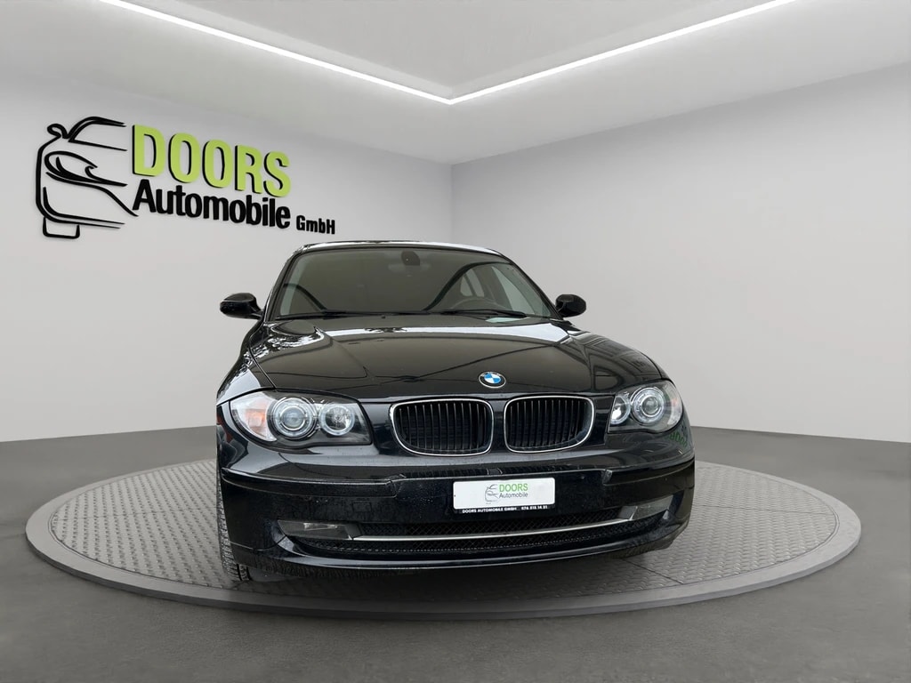 BMW 118i-image-1