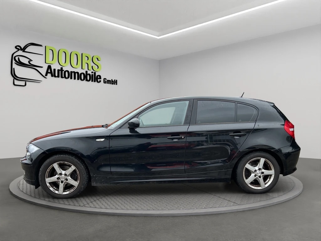 BMW 118i-image-7