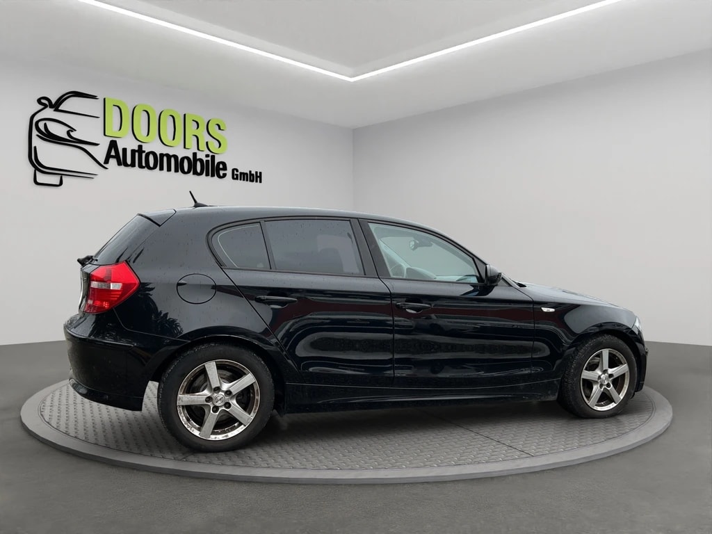 BMW 118i-image-4