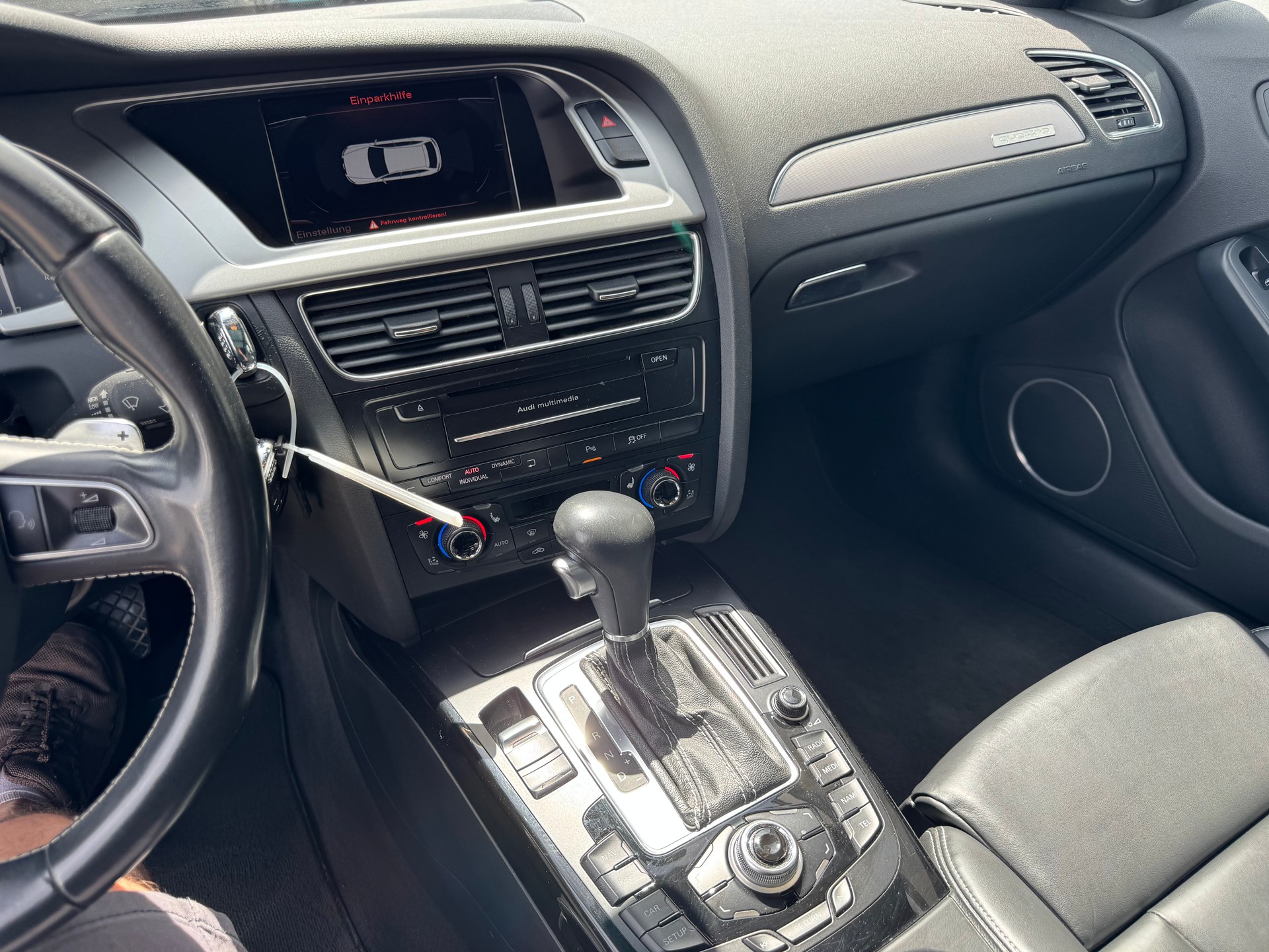 AUDI S4 Avant 3.0 TFSI quattro-image-12
