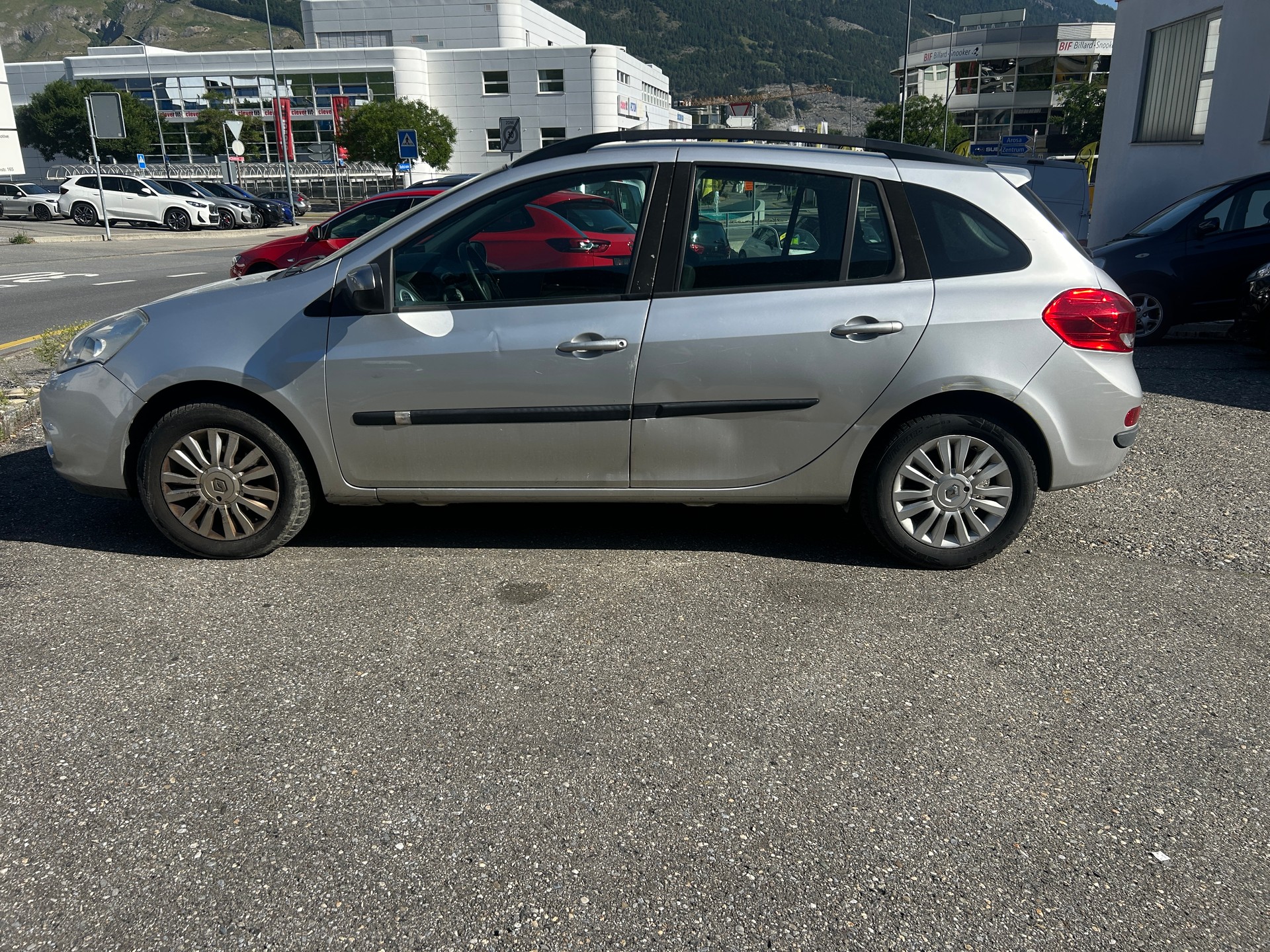 RENAULT Clio Grandtour 1.2 16V Expression-image-2