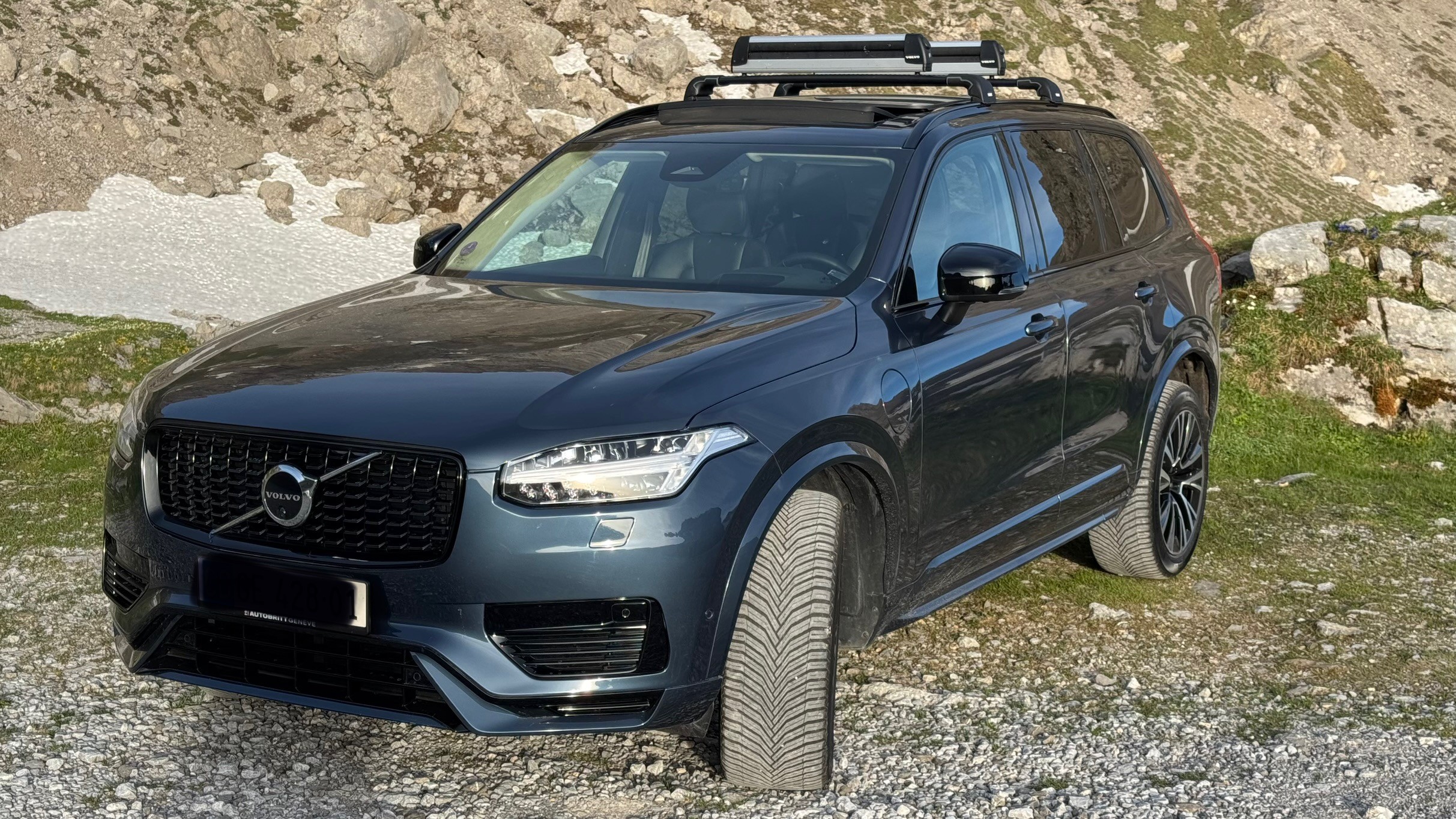 VOLVO 2.0 T8 TE Ultimate Dark 7P. eAWD — slika 1