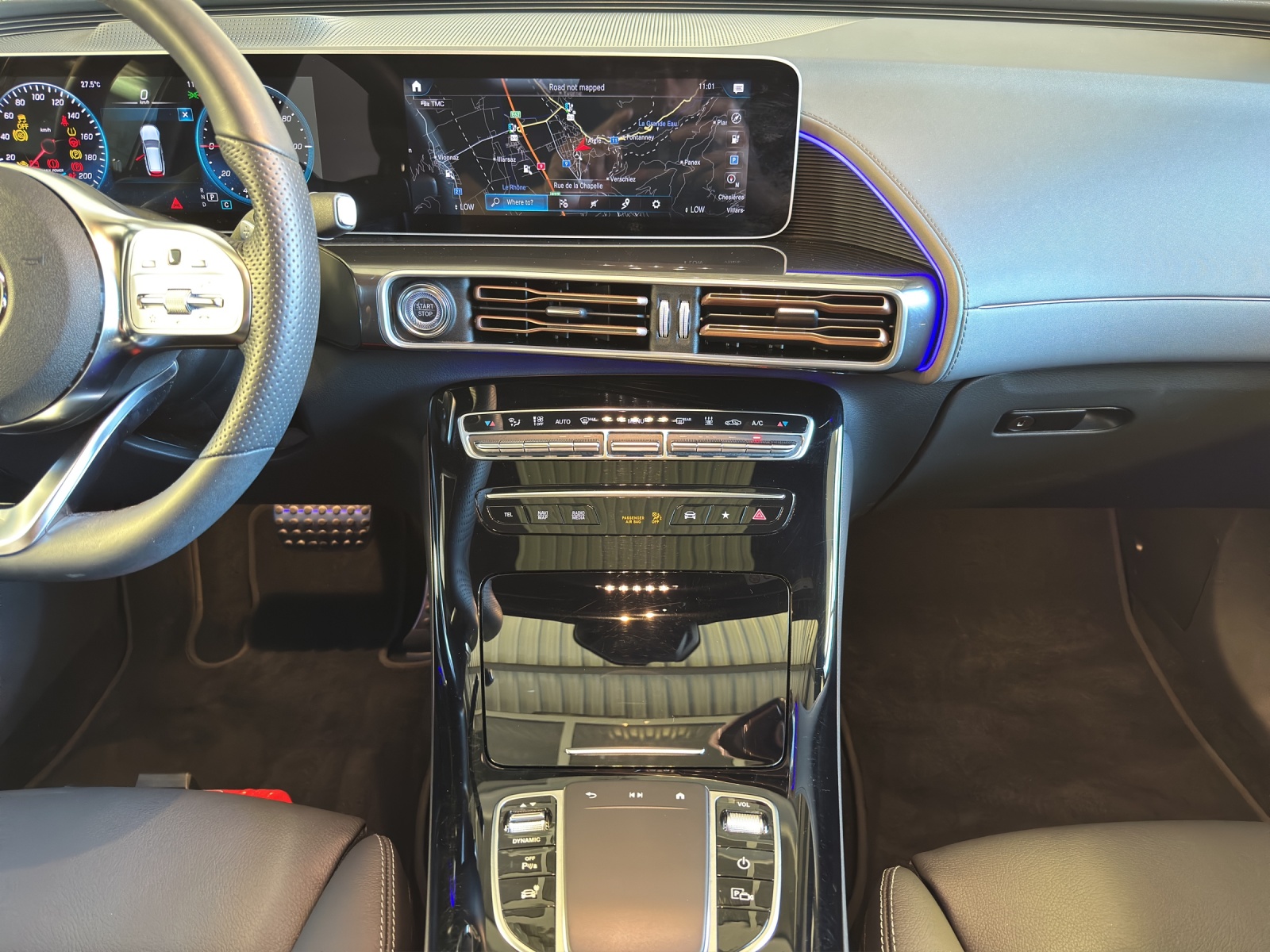 MERCEDES-BENZ EQC 400 AMG Line 4Matic-image-8