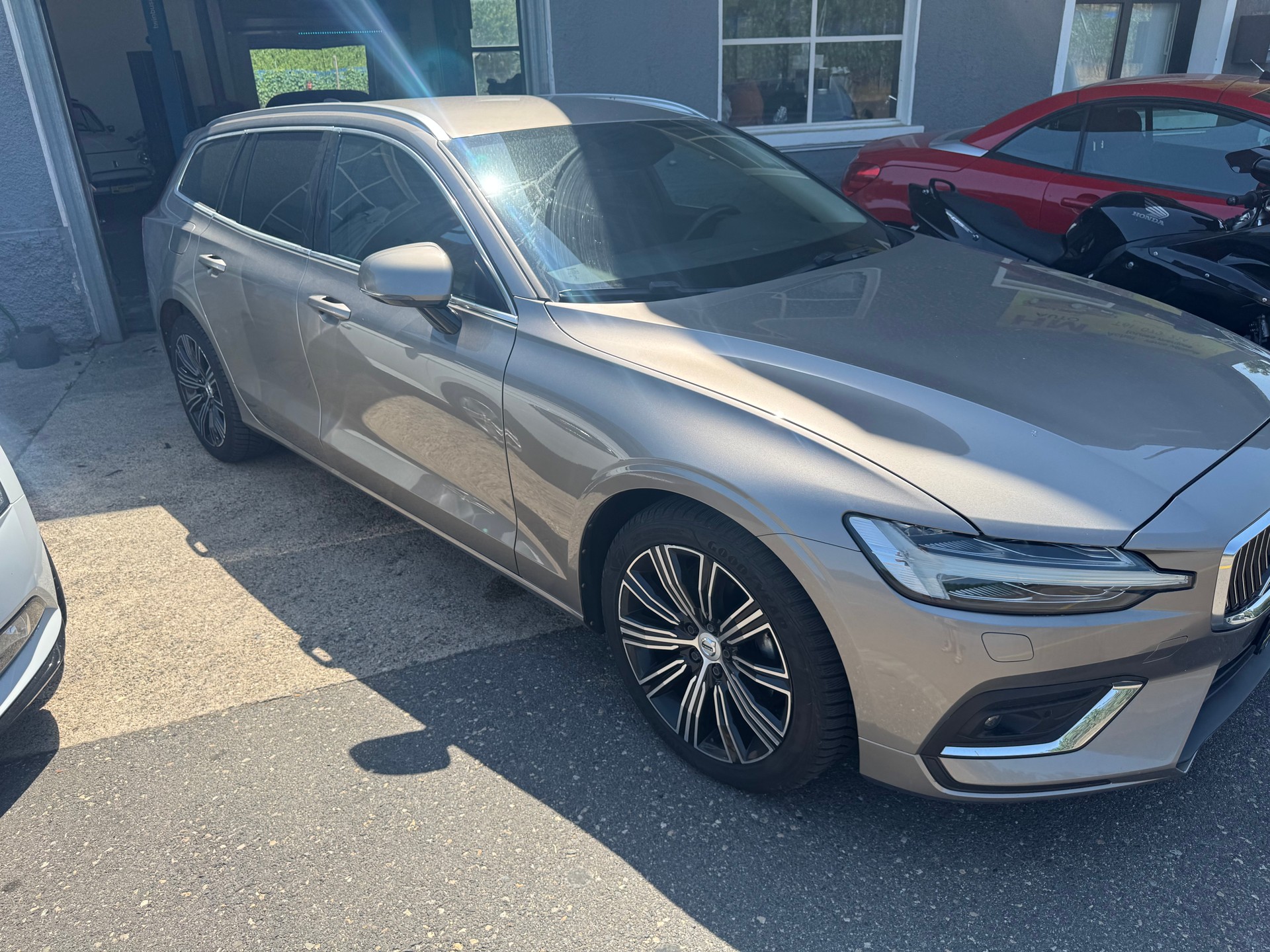 VOLVO V60 D4 AWD Inscription Geartronic-image-4