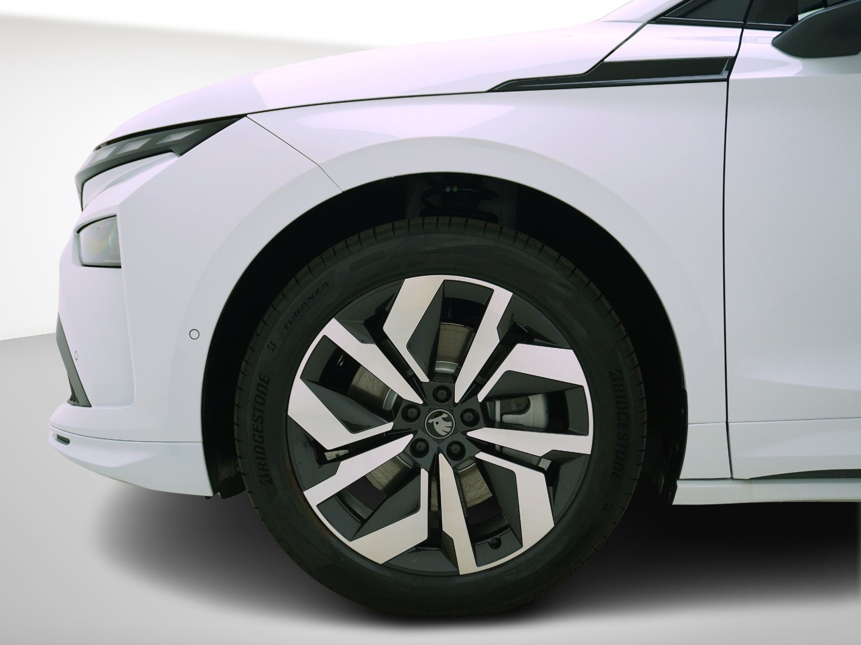 SKODA Enyaq iV 85 SportLine Maxx-image-9