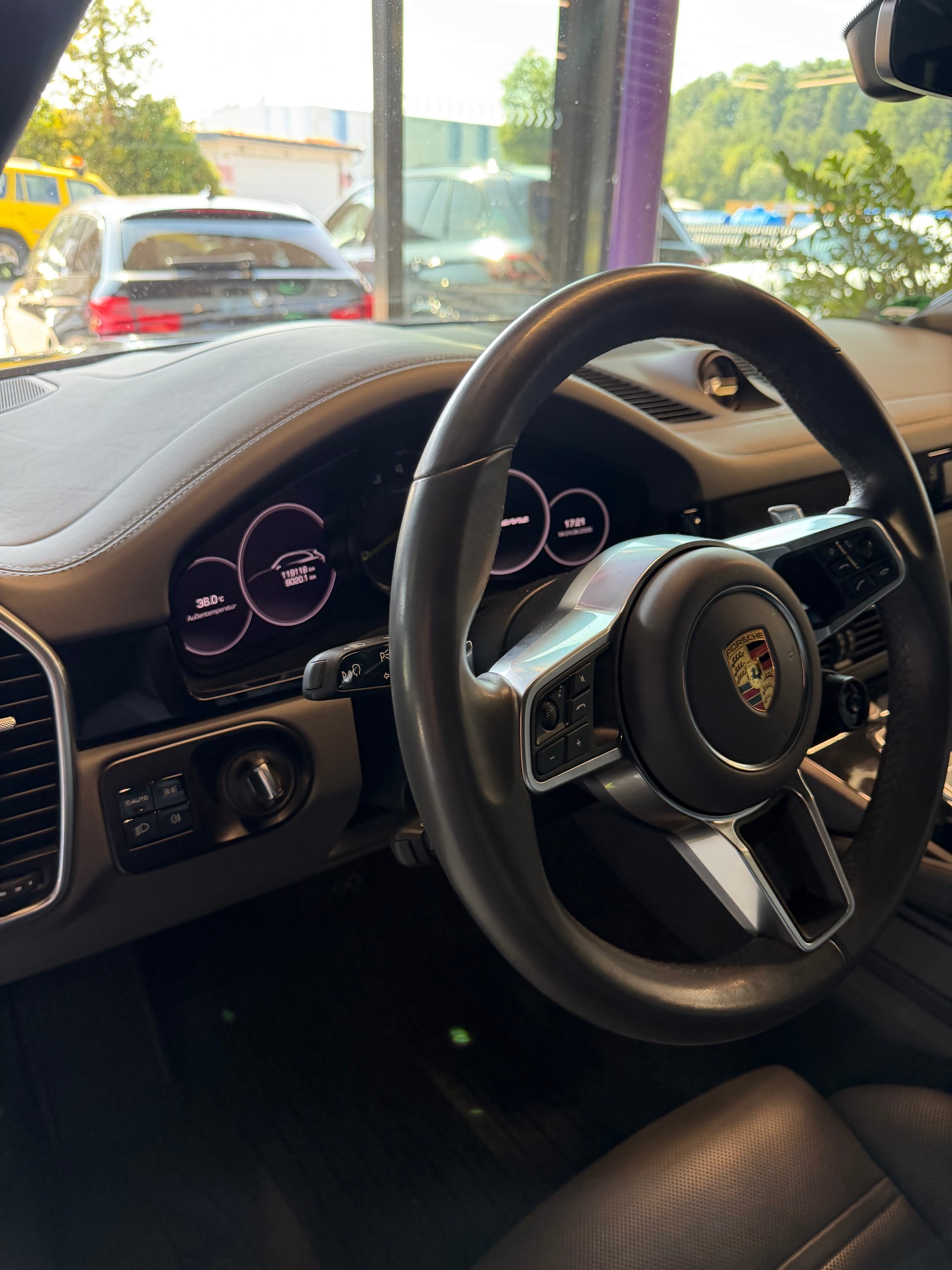 PORSCHE Cayenne E-Hybrid-image-15