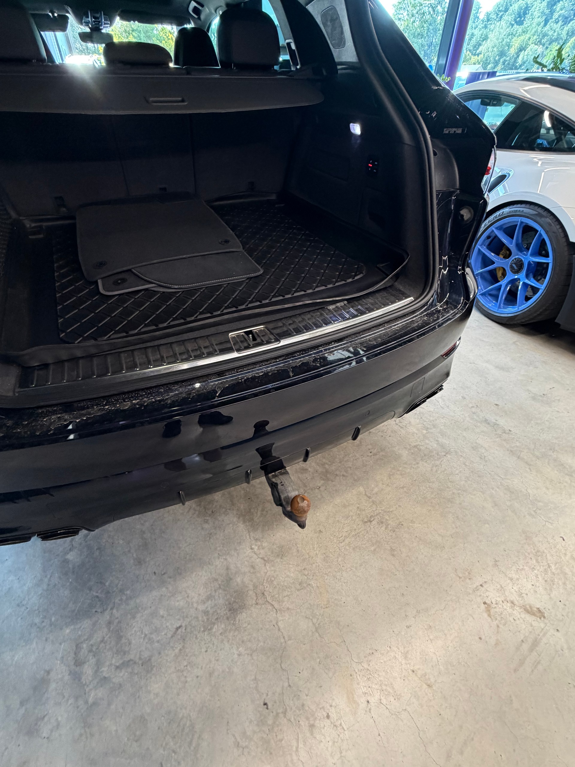 PORSCHE Cayenne E-Hybrid-image-6