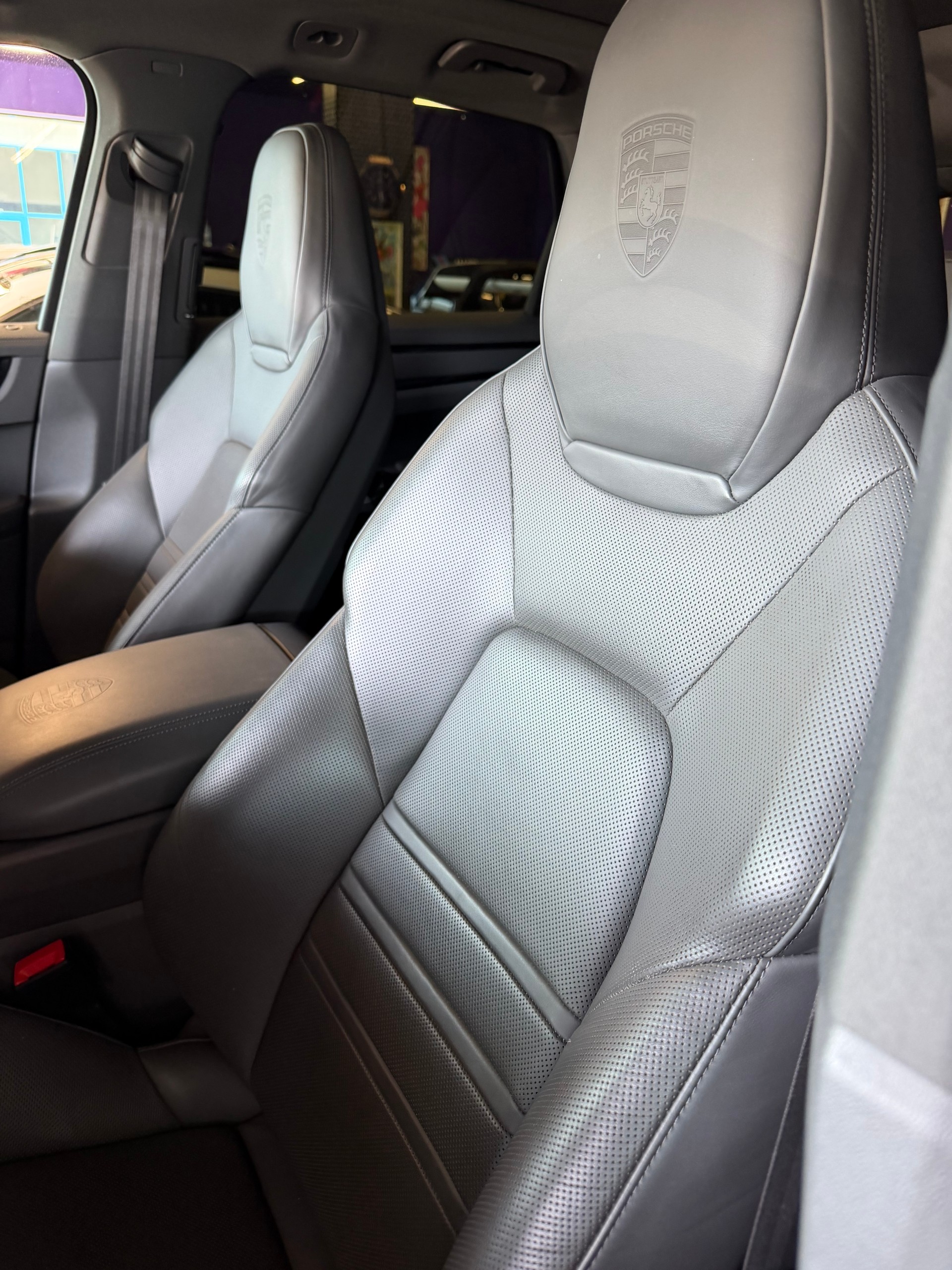 PORSCHE Cayenne E-Hybrid-image-13