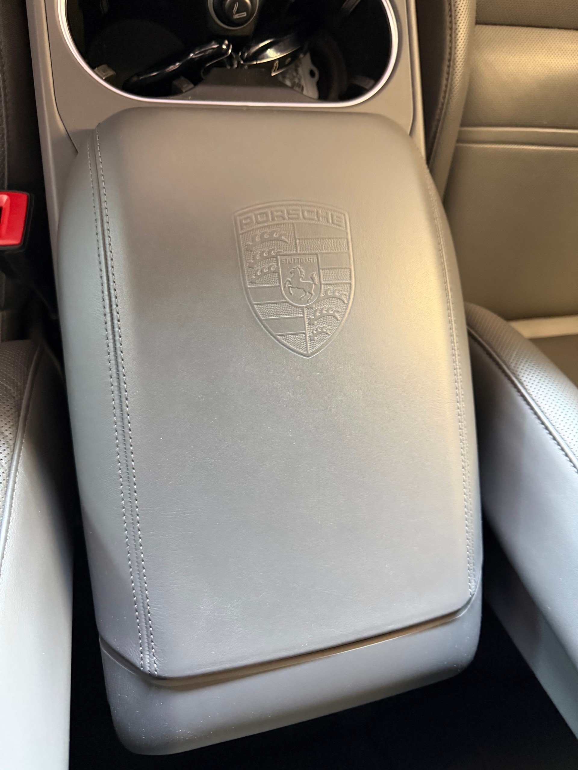 PORSCHE Cayenne E-Hybrid-image-16