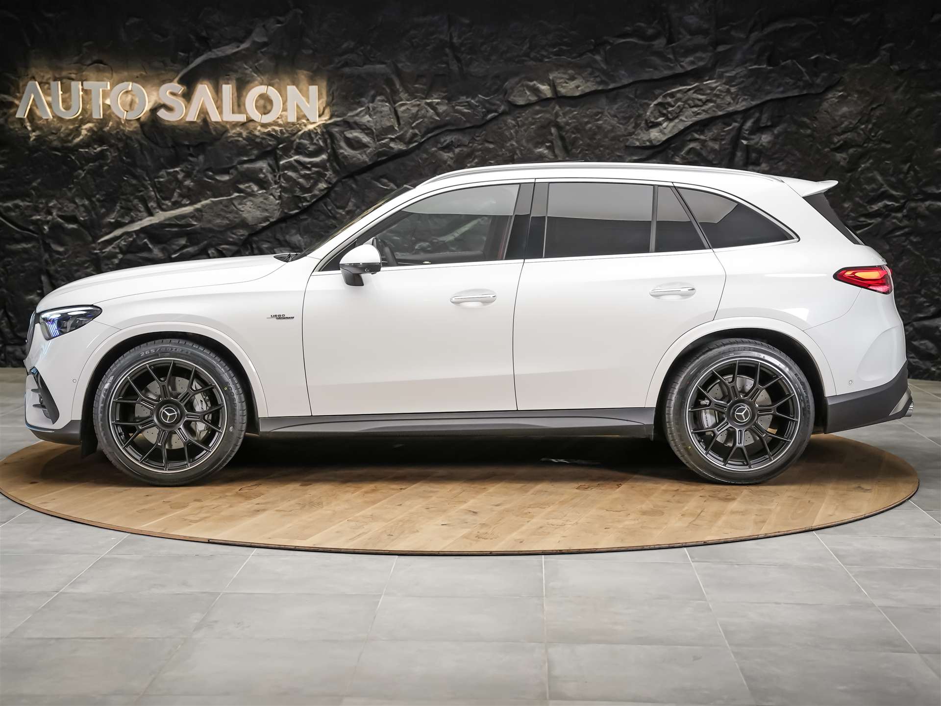MERCEDES-BENZ GLC 43 AMG Executive Edition 4Matic 9G-Tronic *Head Up Display*Panorama*Abstandsregler*-image-2