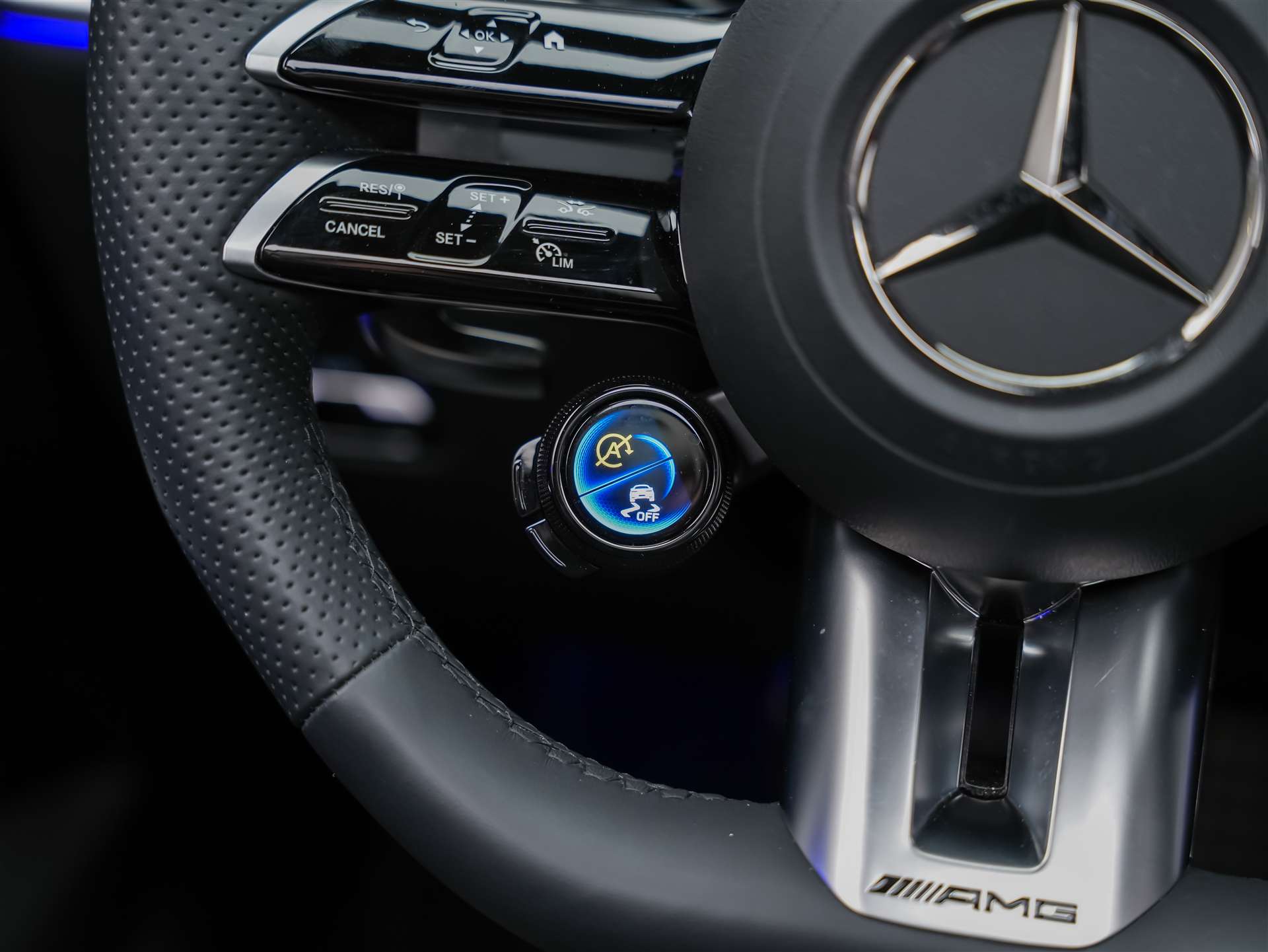 MERCEDES-BENZ GLC 43 AMG Executive Edition 4Matic 9G-Tronic *Head Up Display*Panorama*Abstandsregler*-image-31