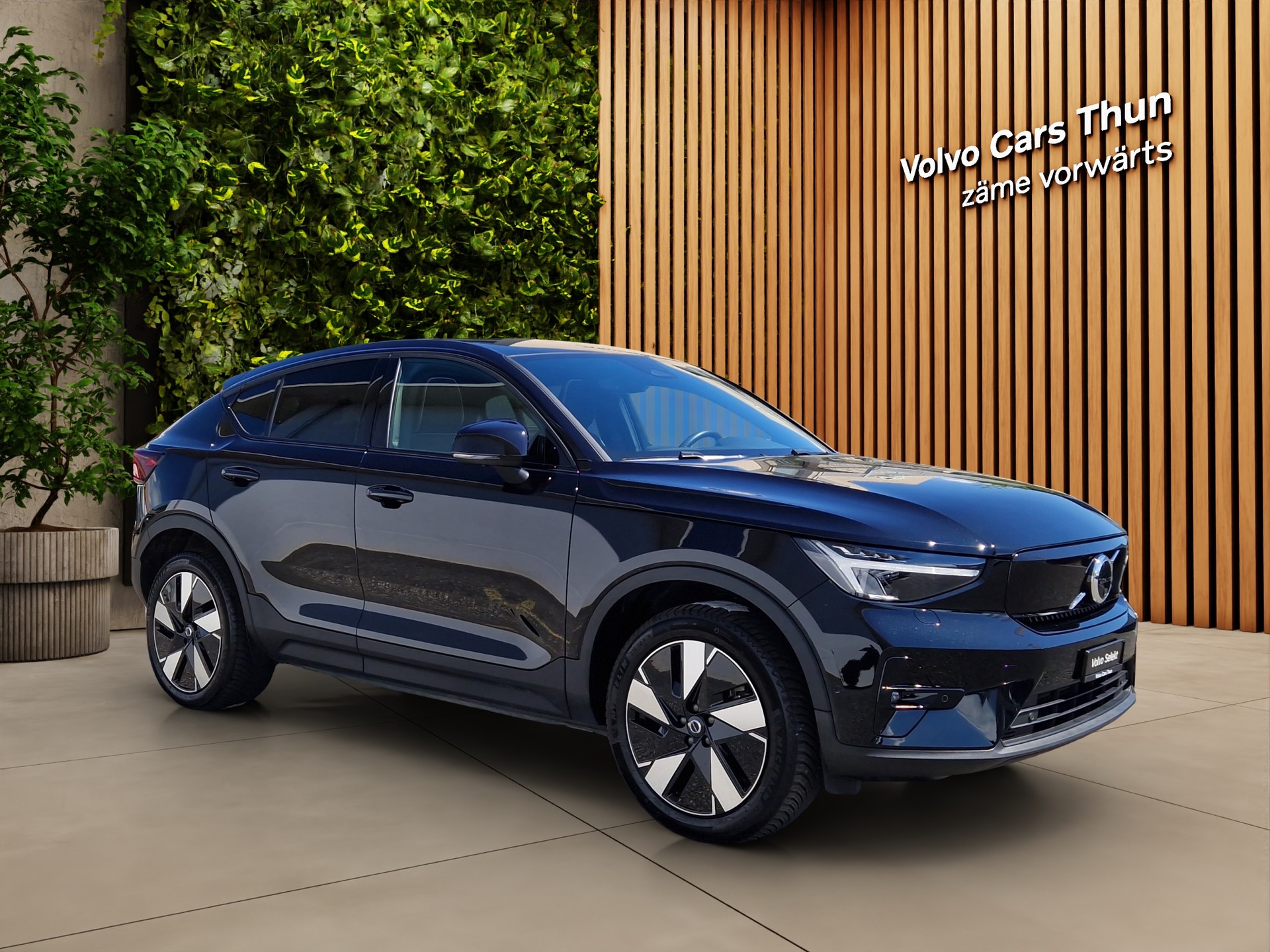 VOLVO C40 E80 Ultimate AWD-image-2
