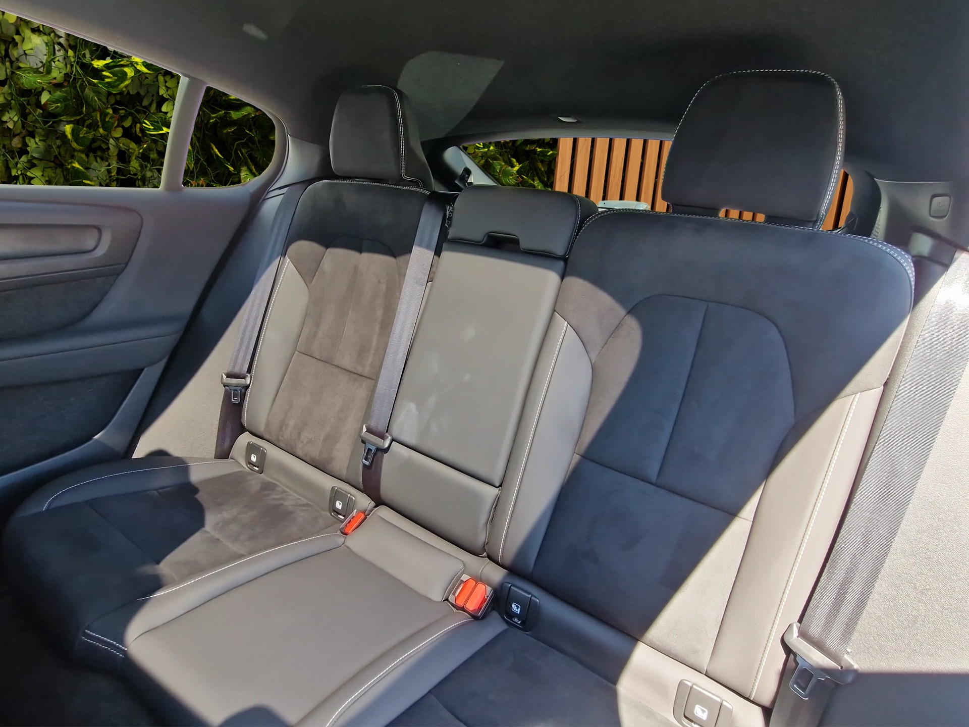 VOLVO C40 E80 Ultimate AWD-image-13