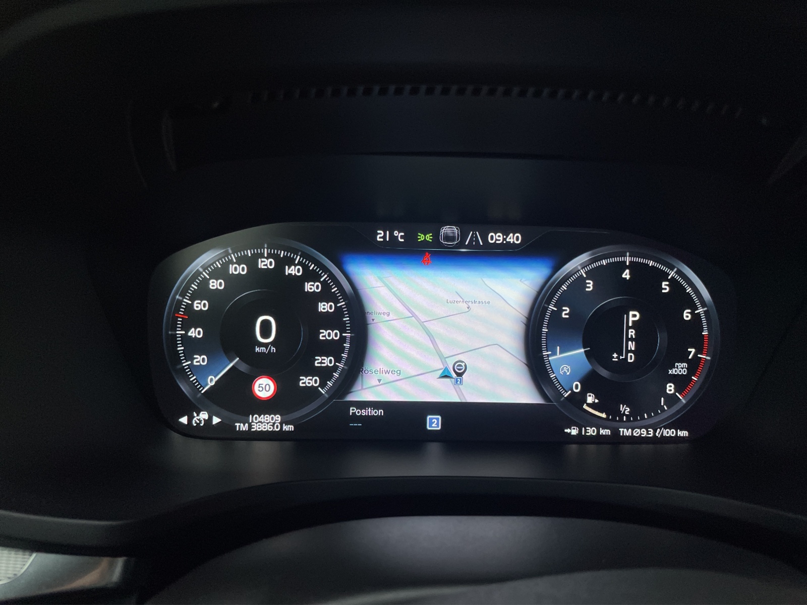 VOLVO V60 2.0 T5 R-Design AWD-image-15