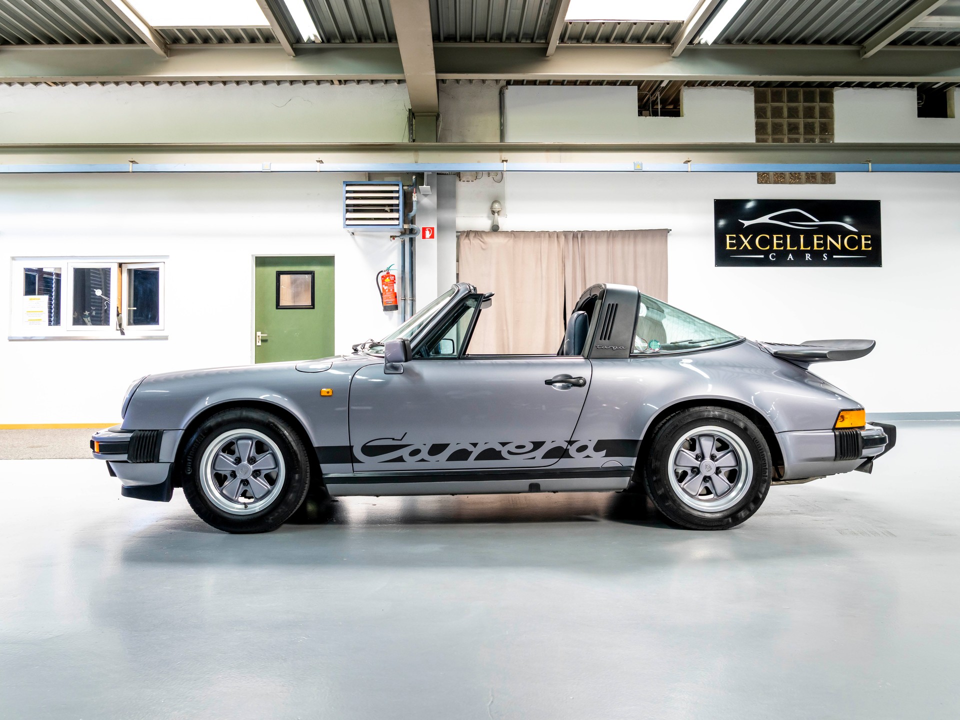 PORSCHE Carrera 3.2 Targa Jubileé 1 OF 165-image-6