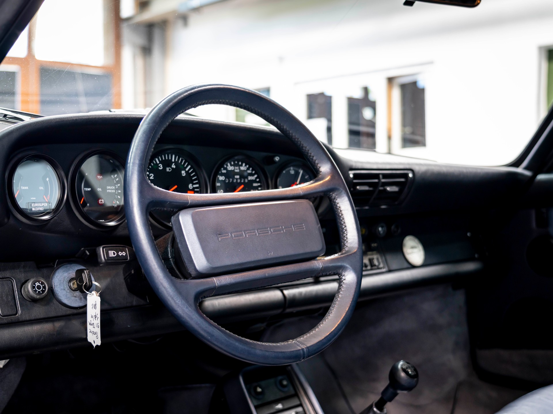 PORSCHE Carrera 3.2 Targa Jubileé 1 OF 165-image-21