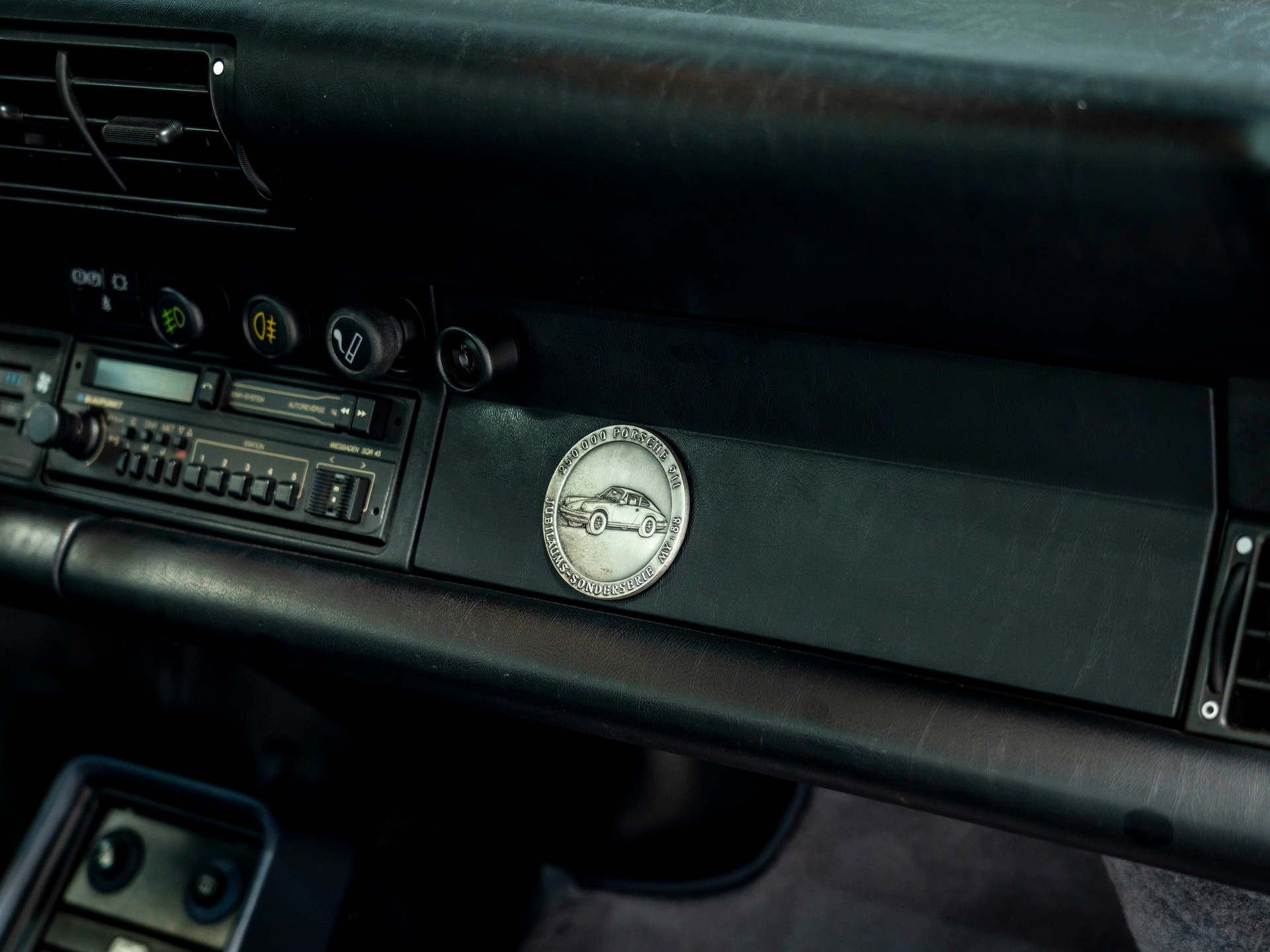 PORSCHE Carrera 3.2 Targa Jubileé 1 OF 165-image-27