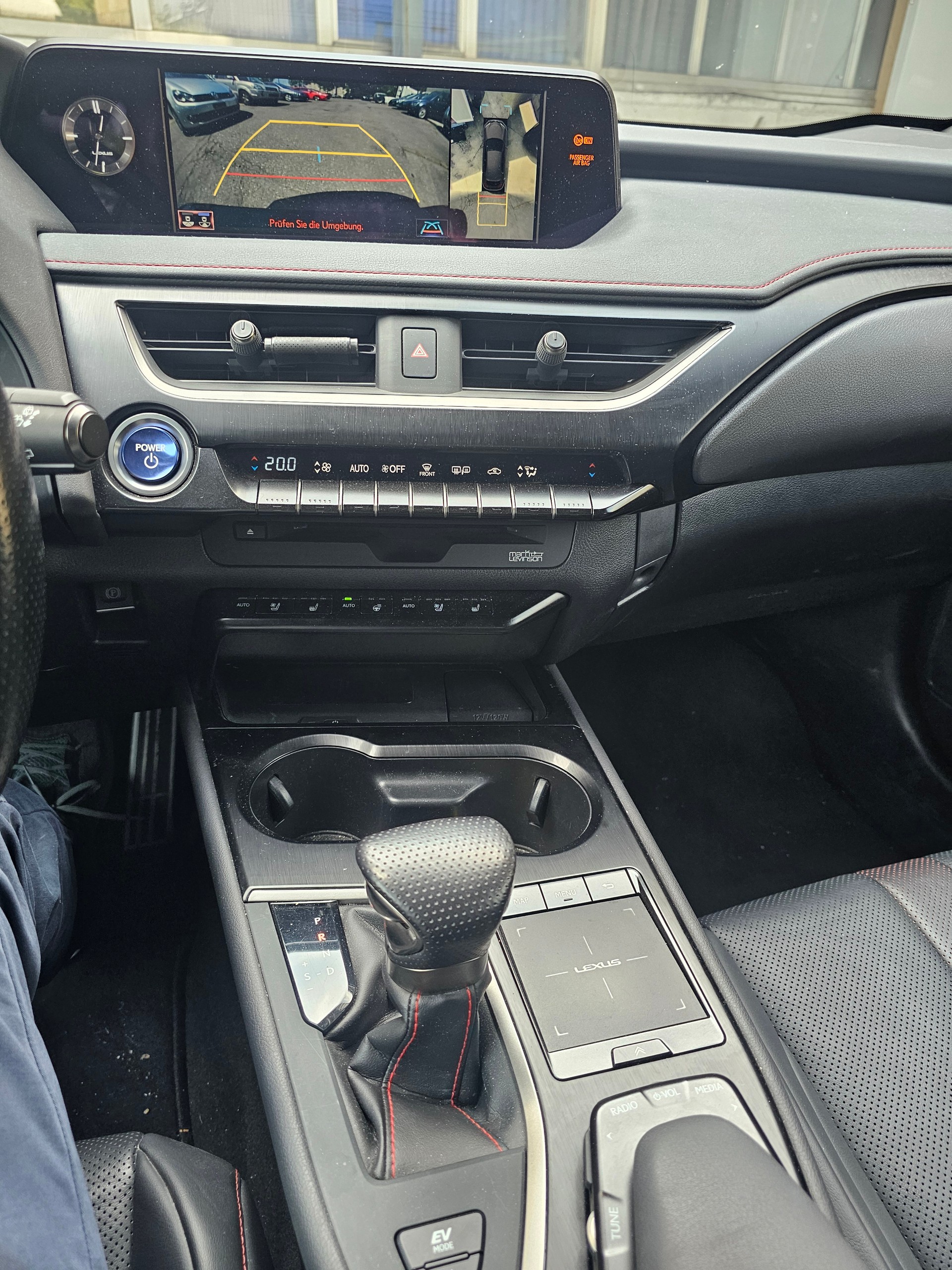 LEXUS UX 250h Excellence AWD Automatic-image-7