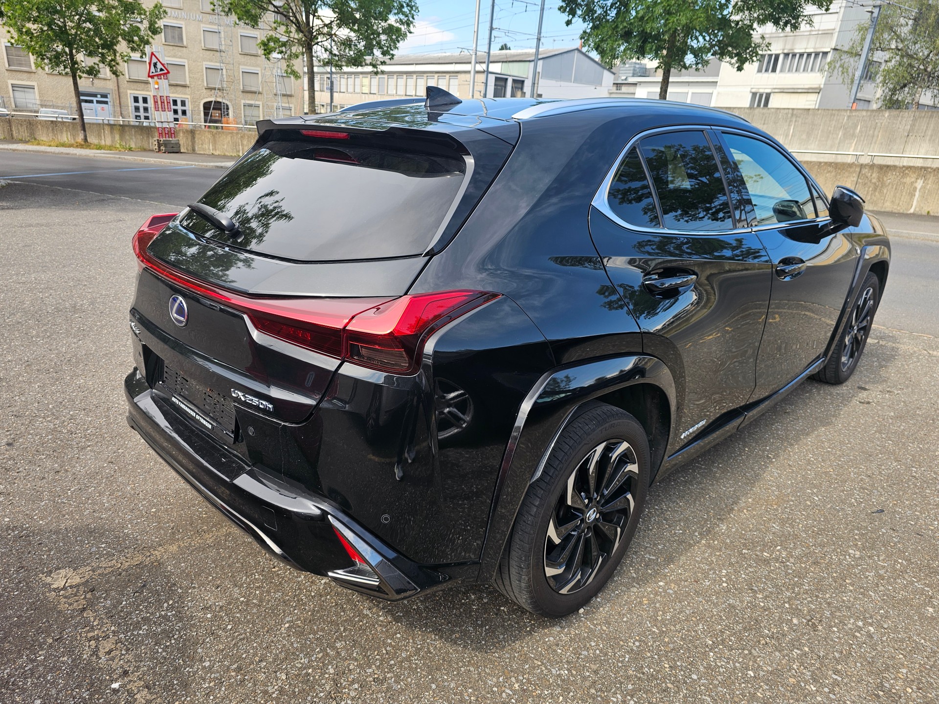 LEXUS UX 250h Excellence AWD Automatic-image-5