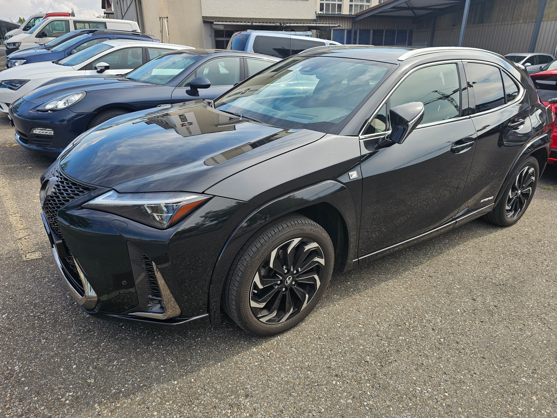 LEXUS UX 250h Excellence AWD Automatic-image-4